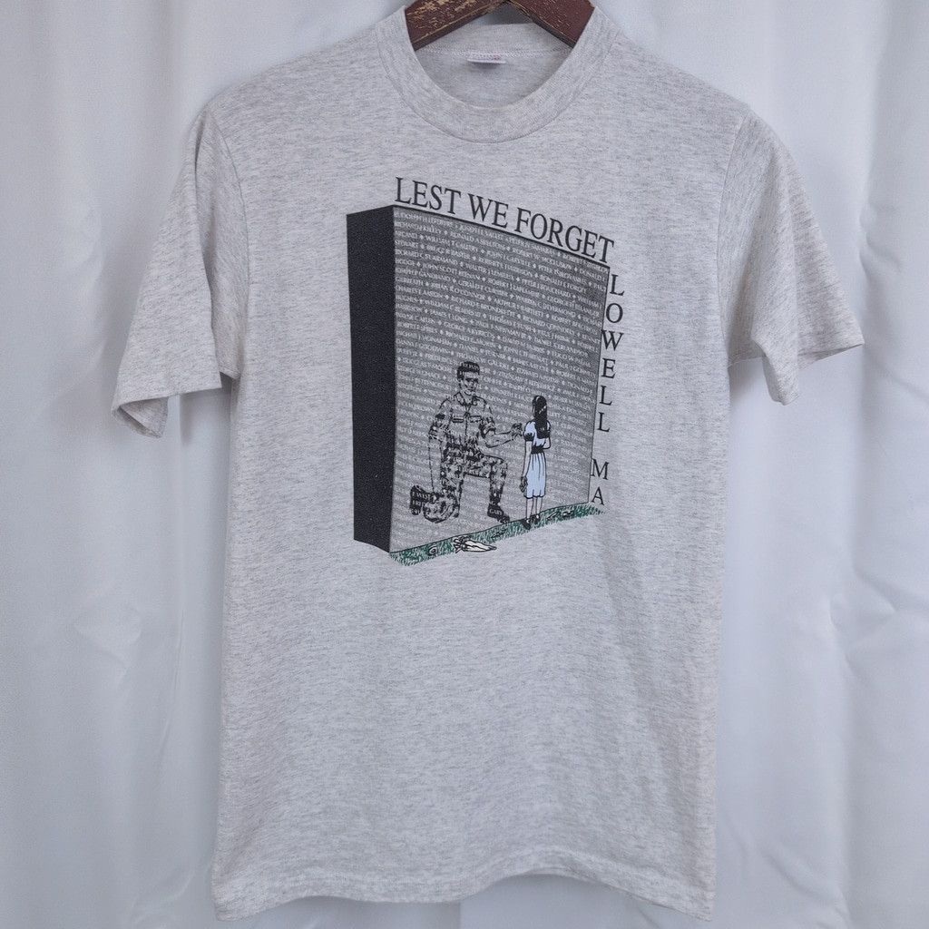 Jerzees × Vintage Vintage USA Made Lowell, MA War Memorial T-Sihrt Size US L / EU 52-54 / 3 - 2 Thumbnail