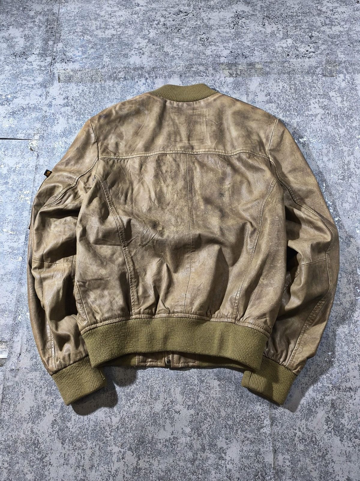 Alpha Industries Vintage Alpha Industries Patina Faded Leather Bomber Jacket Size US M / EU 48-50 / 2 - 2 Thumbnail