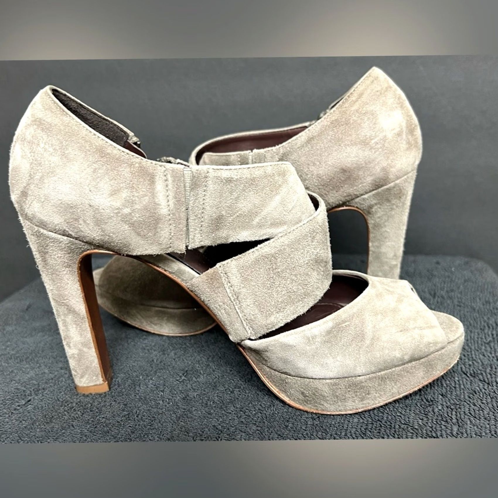 J.Crew J. Crew Strappy Platform Heels Sz. 6 Gray Taupe Suede Leather ITALY Women Shoes Size US 6 / IT 36 - 5 Thumbnail