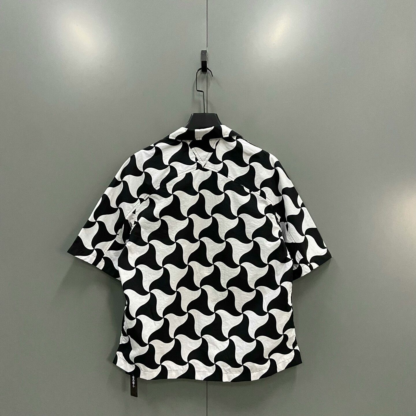 Bottega Veneta Bottega Veneta Colorblock Geometric Short-Sleeve Shirt Size US M / EU 48-50 / 2 - 2 Thumbnail