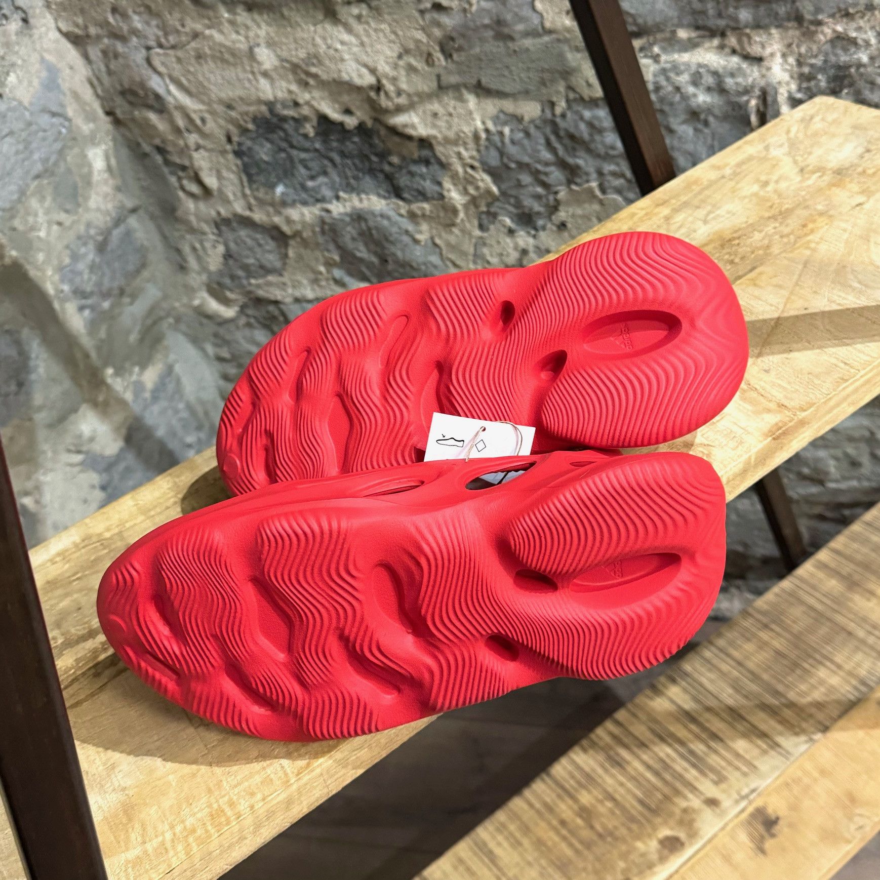 Adidas × Kanye West Adidas Yeezy Foam Vermillion Runner Sneakers Size US 10 / EU 43 - 6 Thumbnail