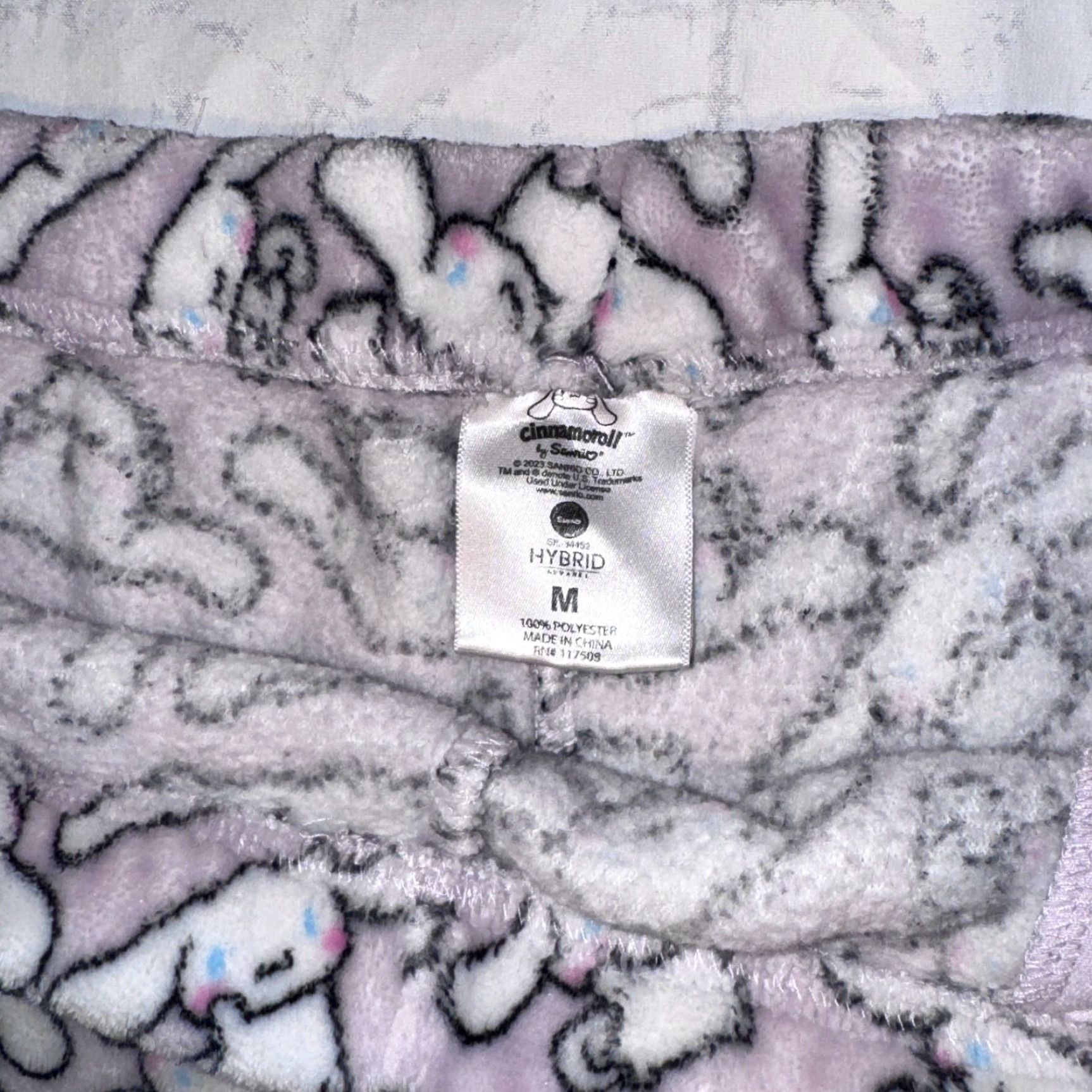 Vintage Sanrio Womens M Hello Kitty & Friends Cinnamoroll Fleece Shorts Pajamas Lounge Pink Polyester Front Flat Fleece Regular M Womens Size 32" / US 10 / IT 46 - 6 Thumbnail