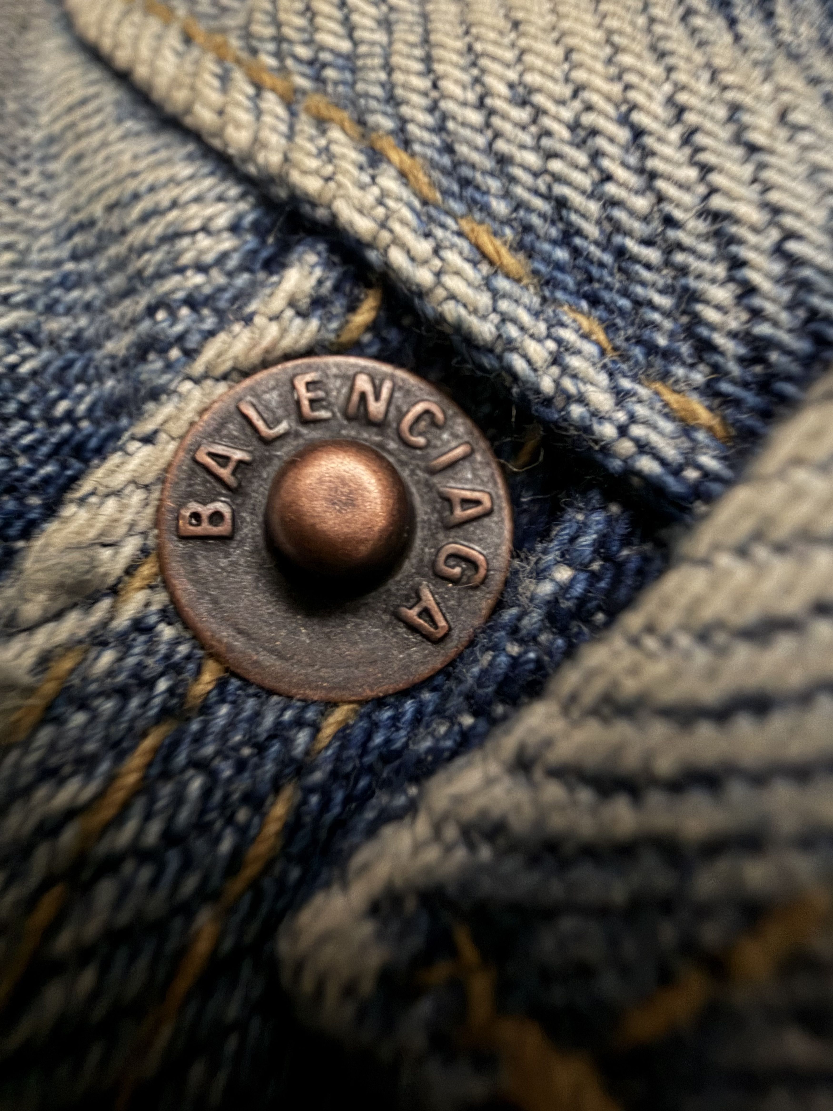 Balenciaga Baggy Vintage Cargo Denim Shorts Size US 28 / EU 44 - 16 Thumbnail