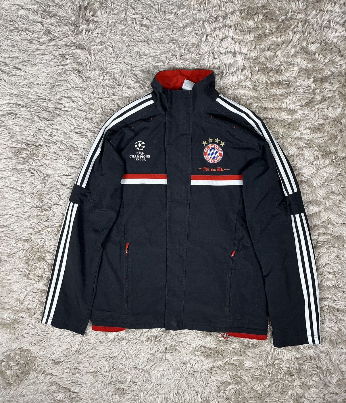 Adidas × UEFA Adidas Bayern munchen 2011/2012 UEFA football jakcet Size US S / EU 44-46 / 1 - 1 Thumbnail