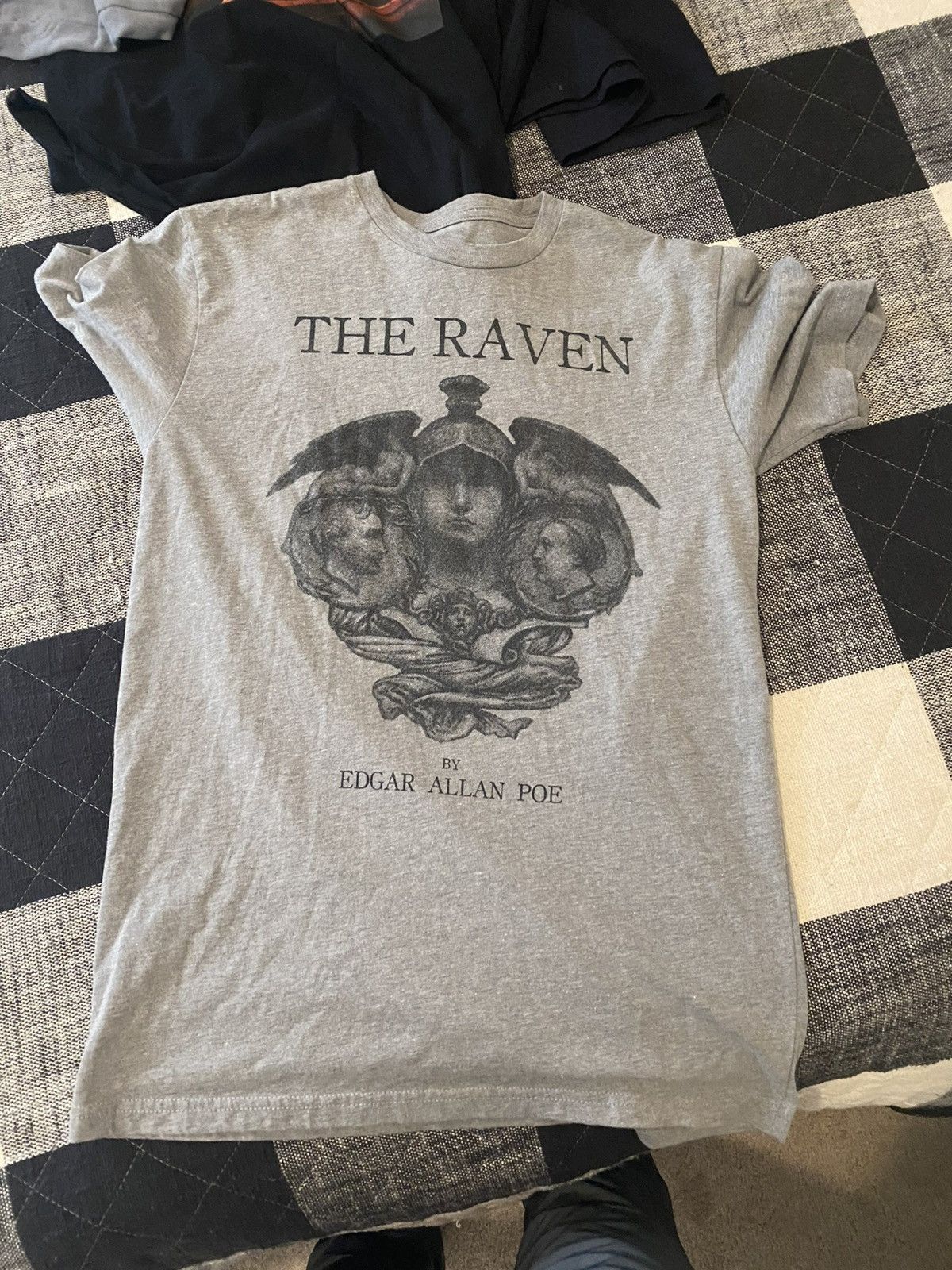 Vintage Edgar Allen Poe the Raven tee Size US M / EU 48-50 / 2 - 4 Thumbnail