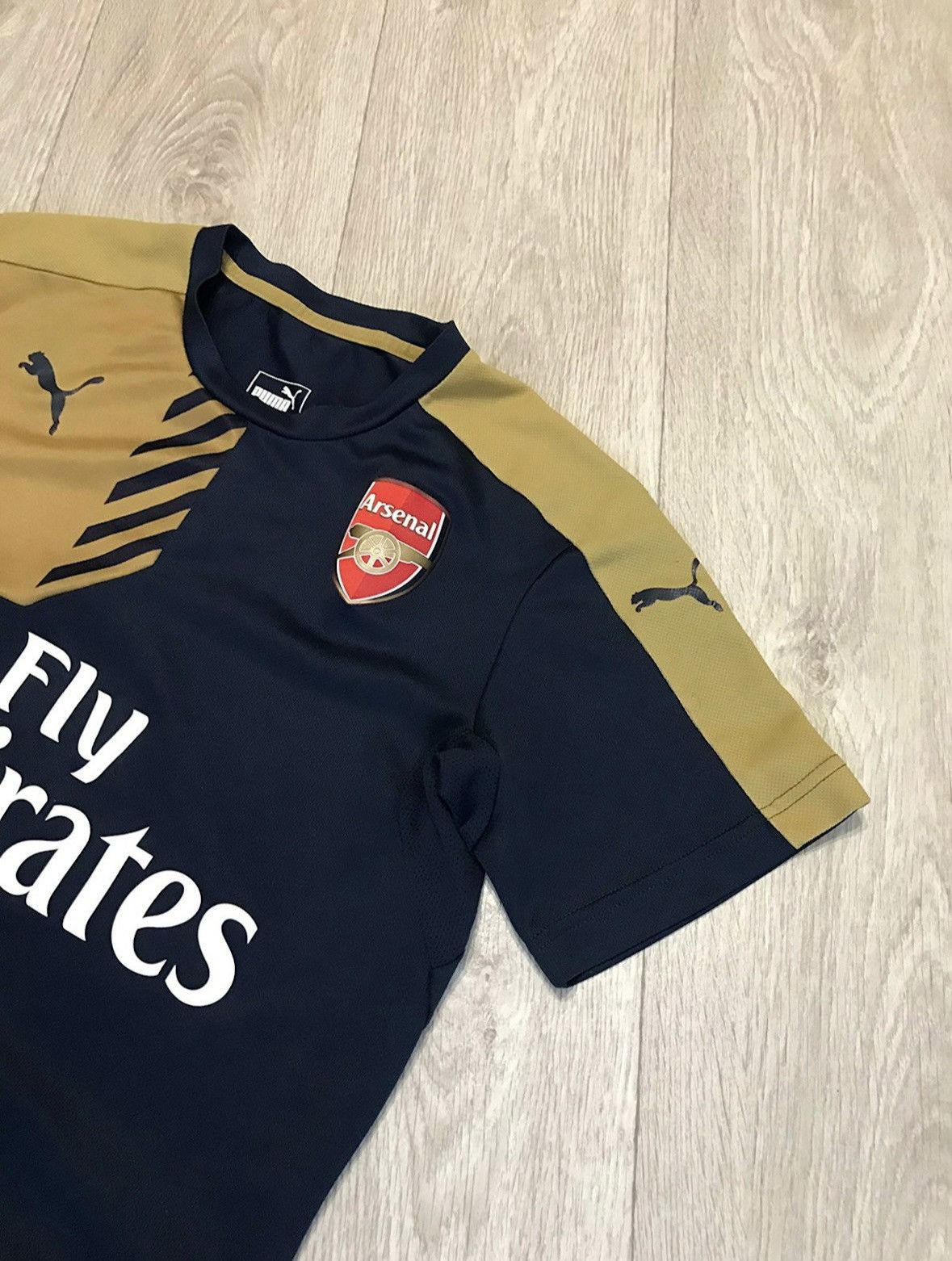 Puma 🔷Vintage Puma Arsenal Soccer jersey🔷 Size US M / EU 48-50 / 2 - 3 Thumbnail
