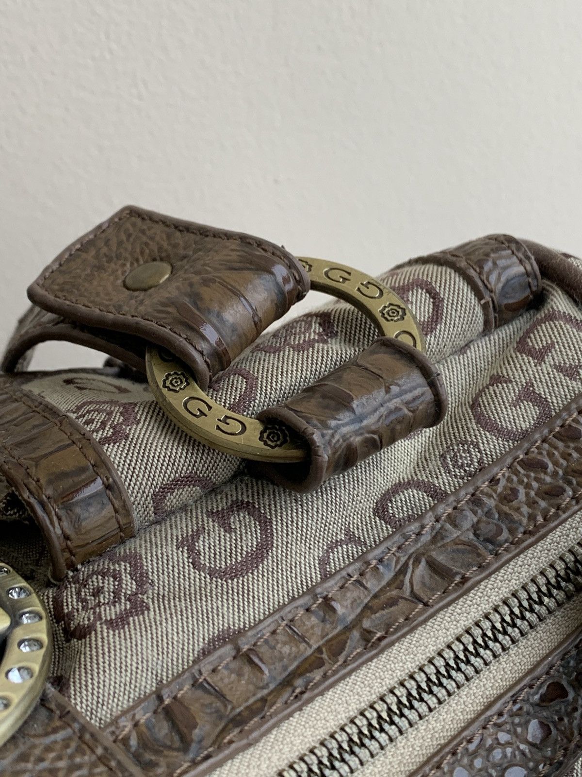 Guess Vintage Guess Monogram Beige Faux Python Leather Handbag Size ONE SIZE - 11 Thumbnail