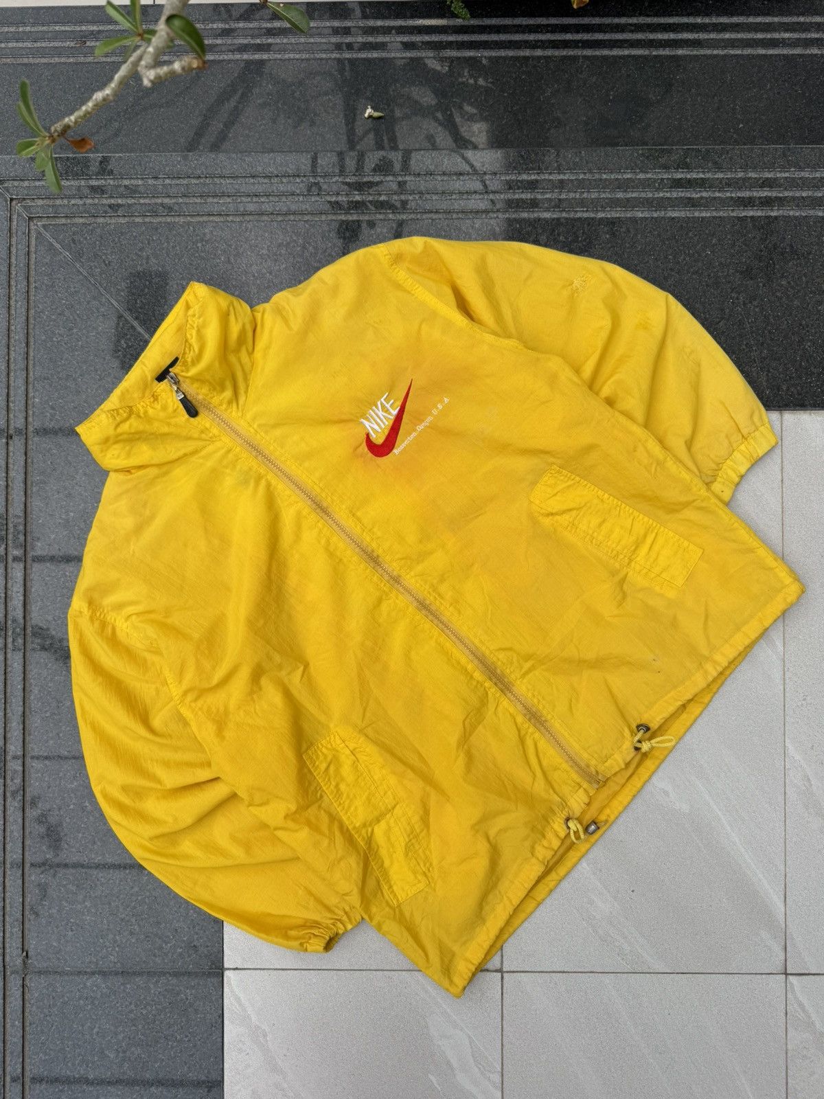 Vintage 90’s NIKE RARE SWOOSH LOGO Y2K RETROVINTAGE NYLON ZIP JQCKET Size US M / EU 48-50 / 2 - 1 Thumbnail