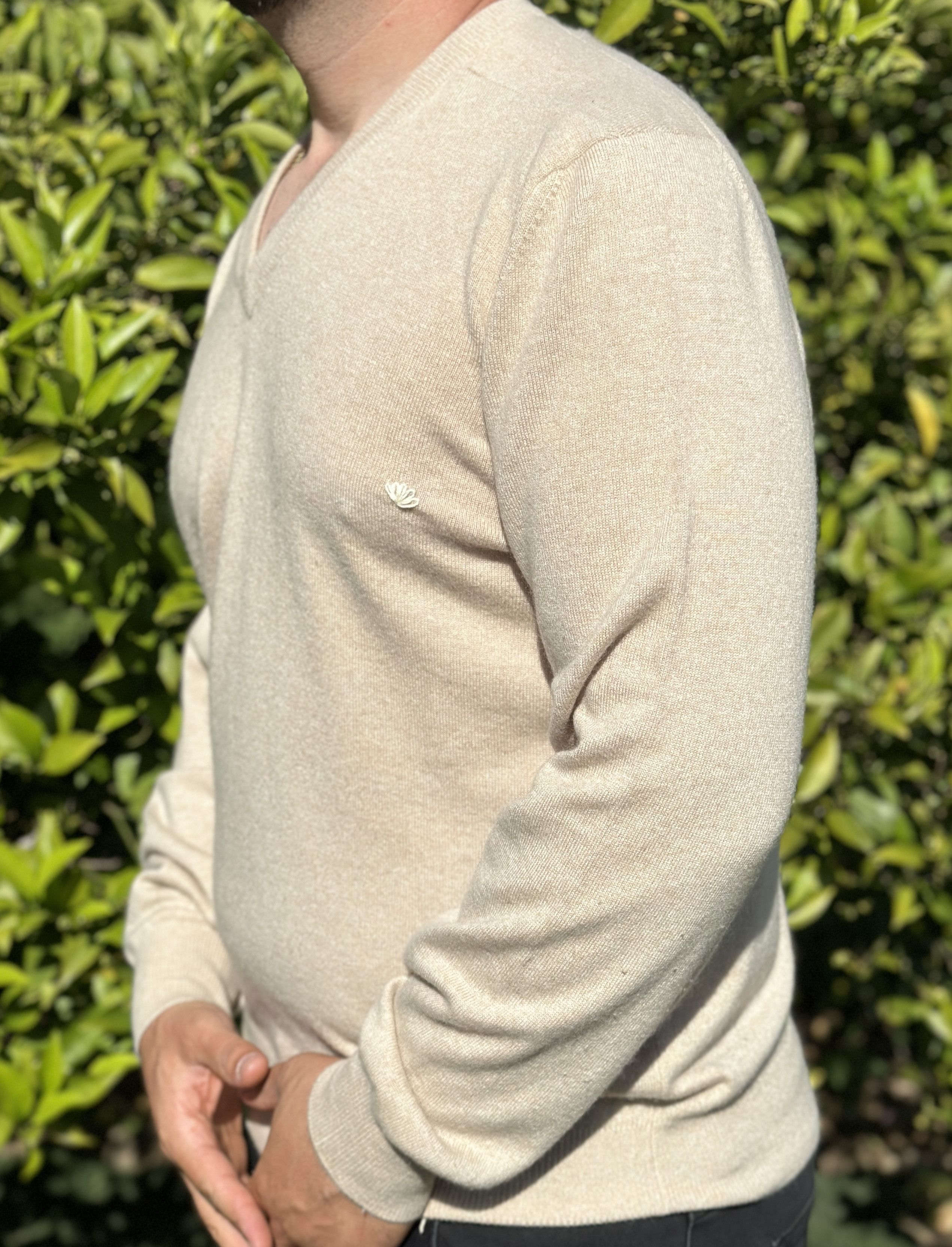 Brunello Cucinelli Pure Cashmere Brunello Cucinelli Light V Neck Size 52 L XL Size US L / EU 52-54 / 3 - 4 Thumbnail