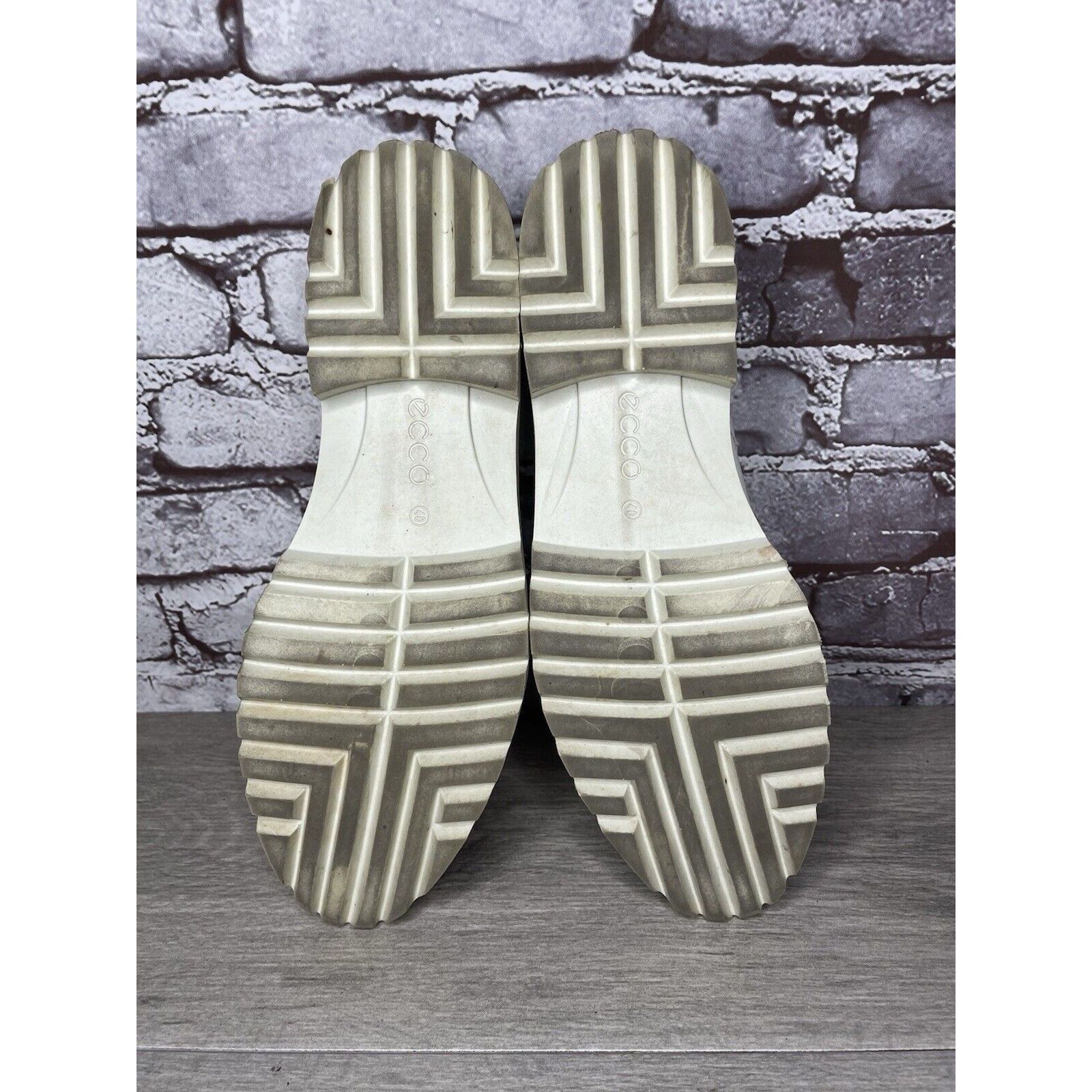 Ecco ECCO White Leather Perforated Lace Up Oxfords Shoes Women Sz Size US 9.5 / IT 39.5 - 9 Thumbnail