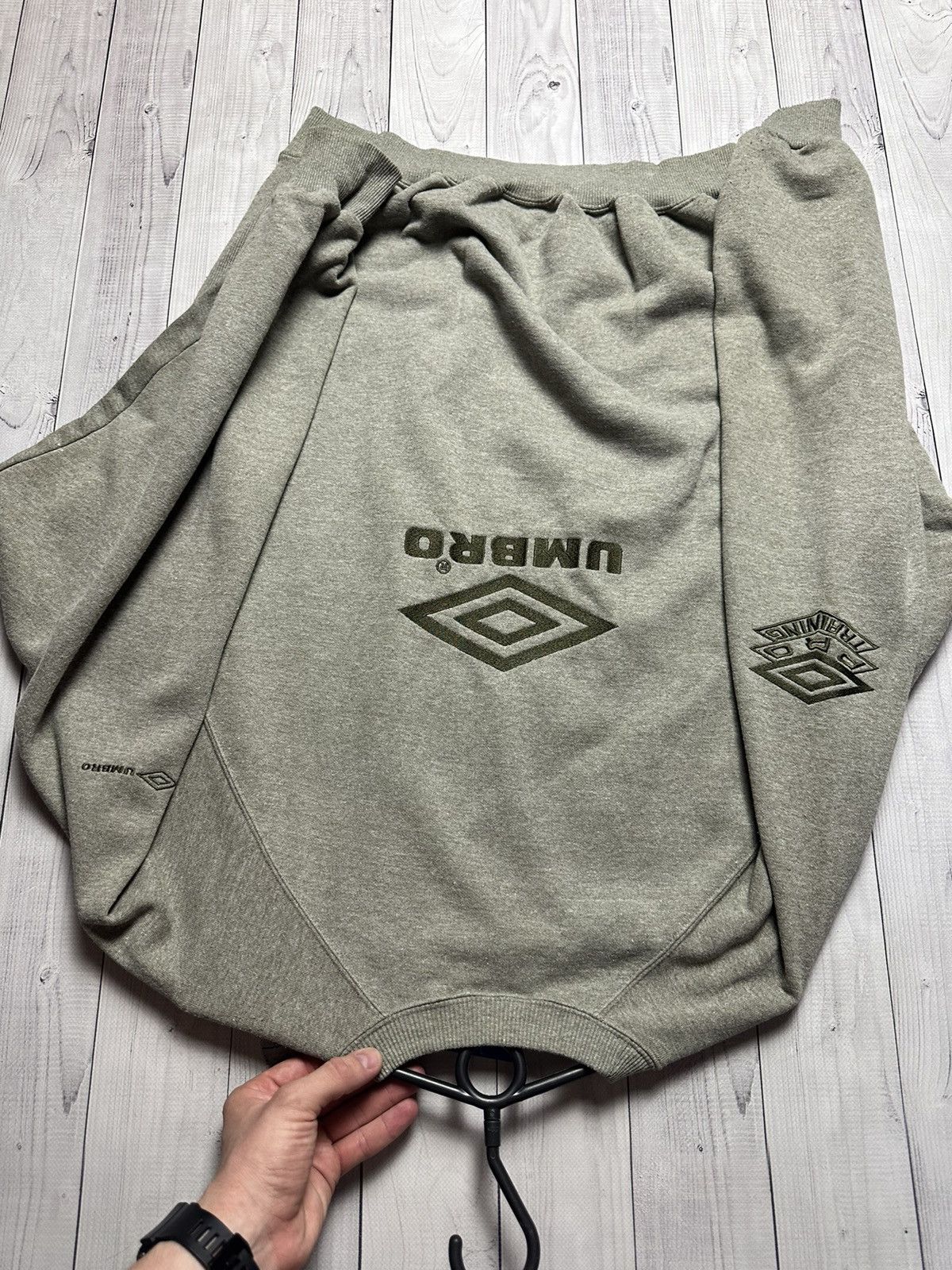 Umbro Vintage Umbro Pro training sweatshirt size L big logo rare Size US L / EU 52-54 / 3 - 2 Thumbnail