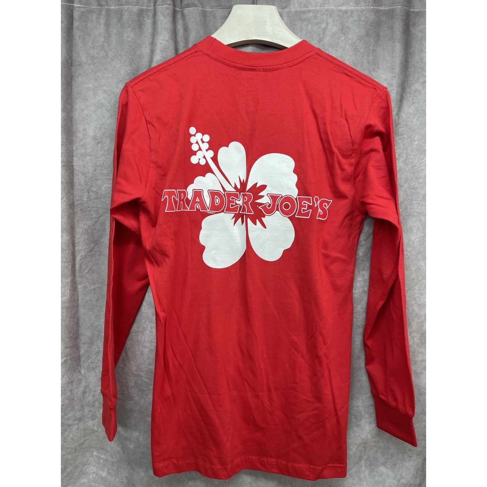 Other Trader Joe's Red Long Sleeve Shirt Hibiscus Flower Crewneck Size US S / EU 44-46 / 1 - 7 Thumbnail