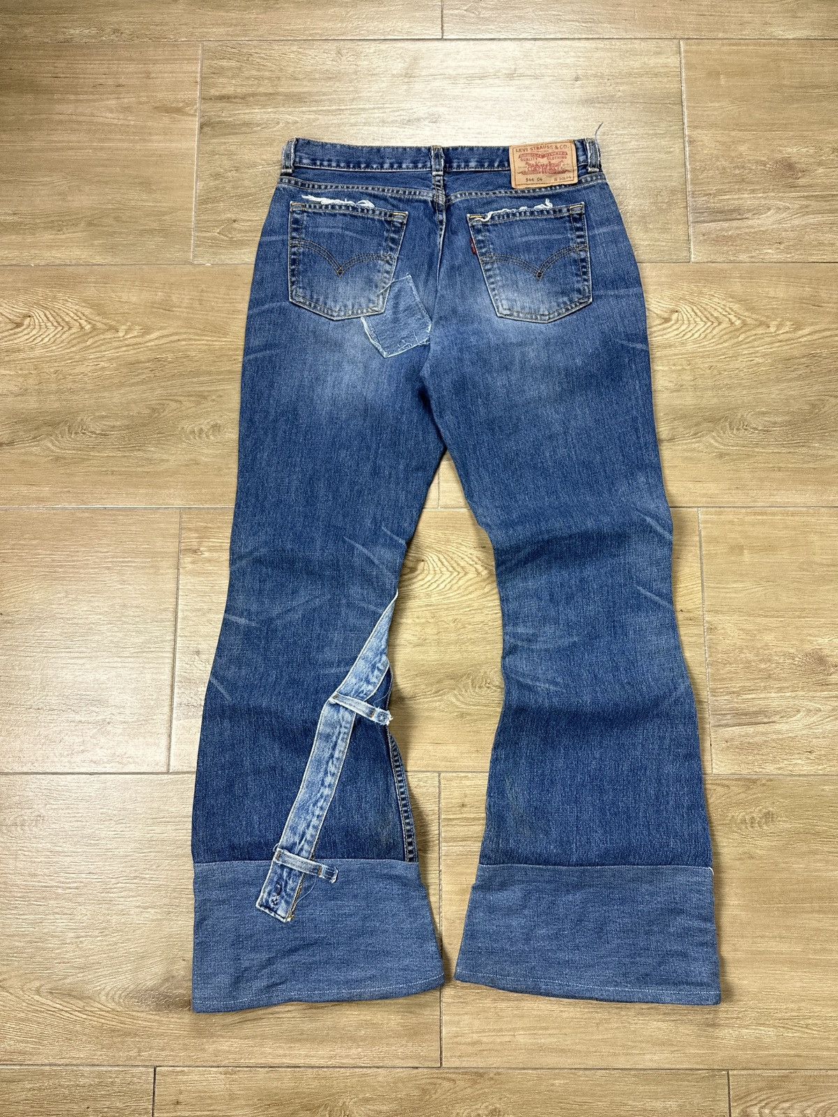 Levi's × Vintage Vintage Y2K Custom Levi’s Patchwork Flared Bootcut Jeans Size 30" / US 8 / IT 44 - 15 Thumbnail