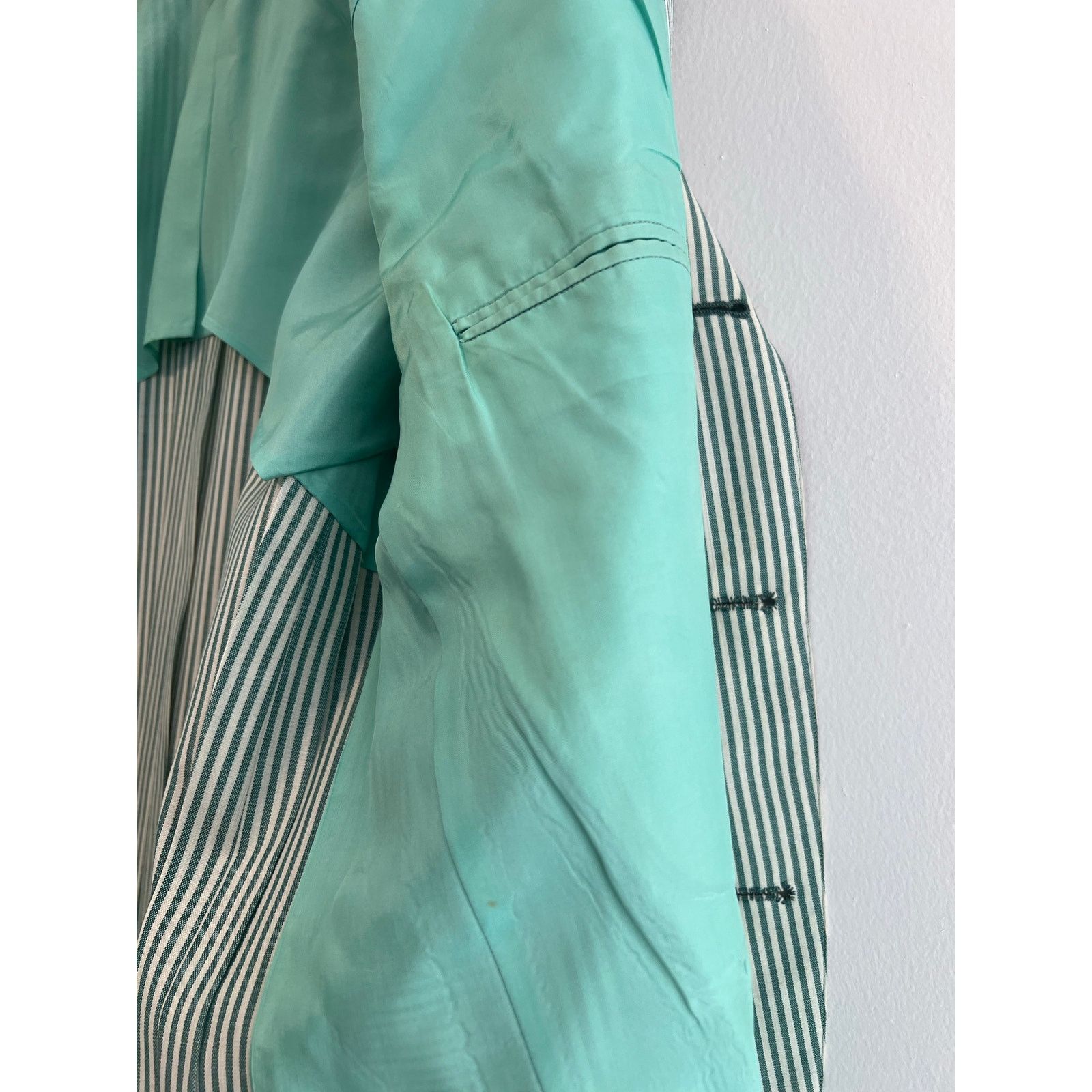 Hickey Freeman Hickey Freeman 3 Button Suit Jacket Green Pinstripe 44 Size 44R - 9 Thumbnail
