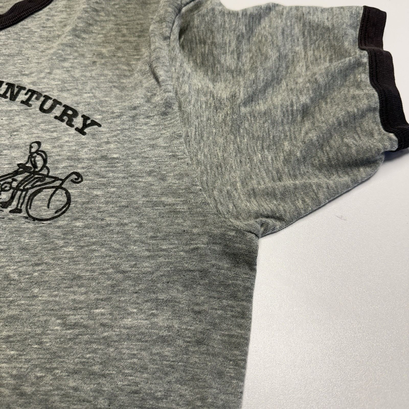 Vintage Vintage 80s Bike & Ski Ringer T Shirt Mens Large Gray 1982 Size US L / EU 52-54 / 3 - 5 Thumbnail