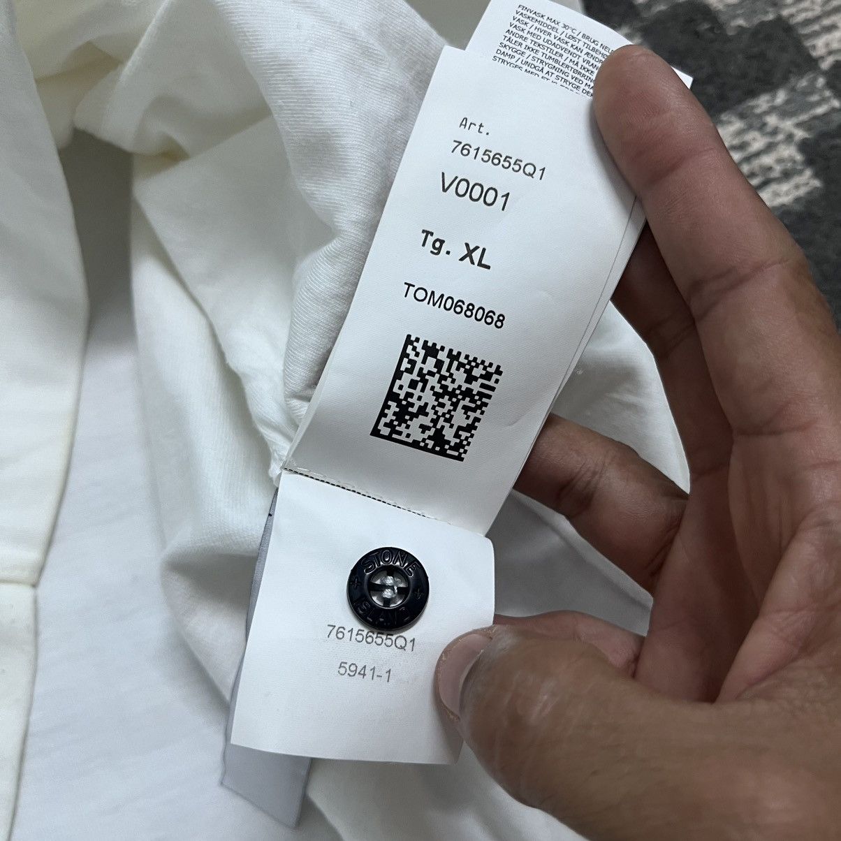 Stone Island Authentic Stone Island Longsleeve Like Sweatshirt Design Size US XL / EU 56 / 4 - 9 Thumbnail