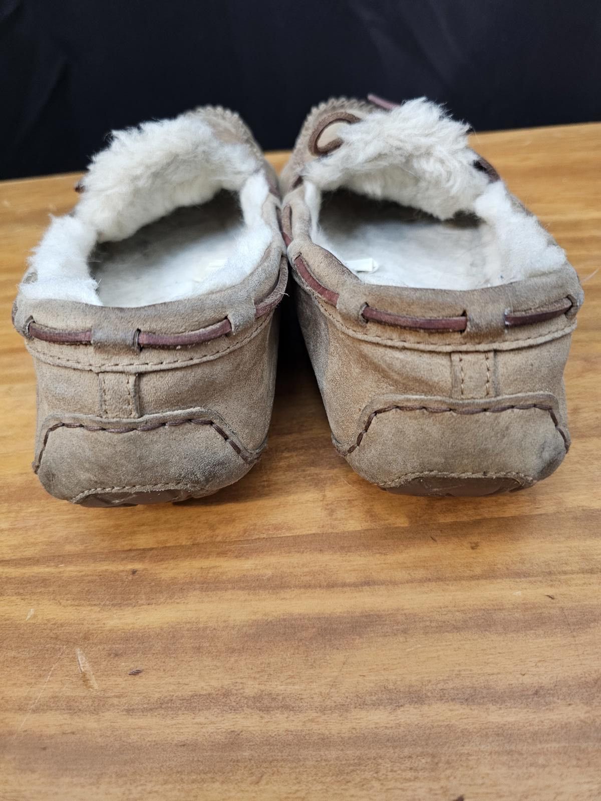 Ugg UGG Suede Moccasin Slippers Womens Size 9 Size US 9 / IT 39 - 3 Thumbnail