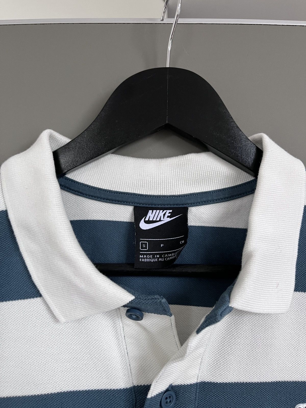Nike Nike Striped Old Logo Swoosh Iconic Polo Size US S / EU 44-46 / 1 - 5 Thumbnail
