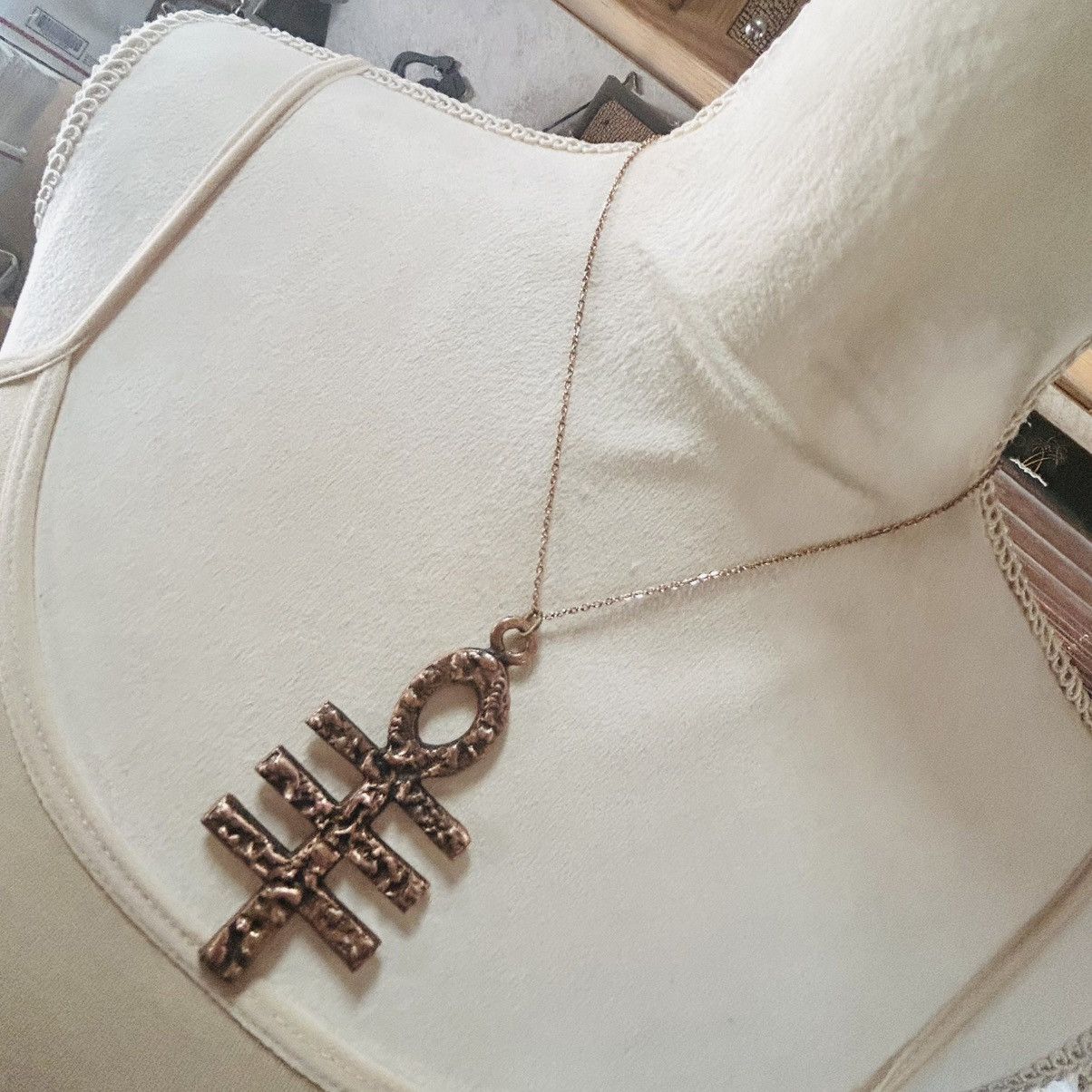 Vintage Vintage solid copper papal cross pendant on chain necklace Size ONE SIZE - 1 Thumbnail