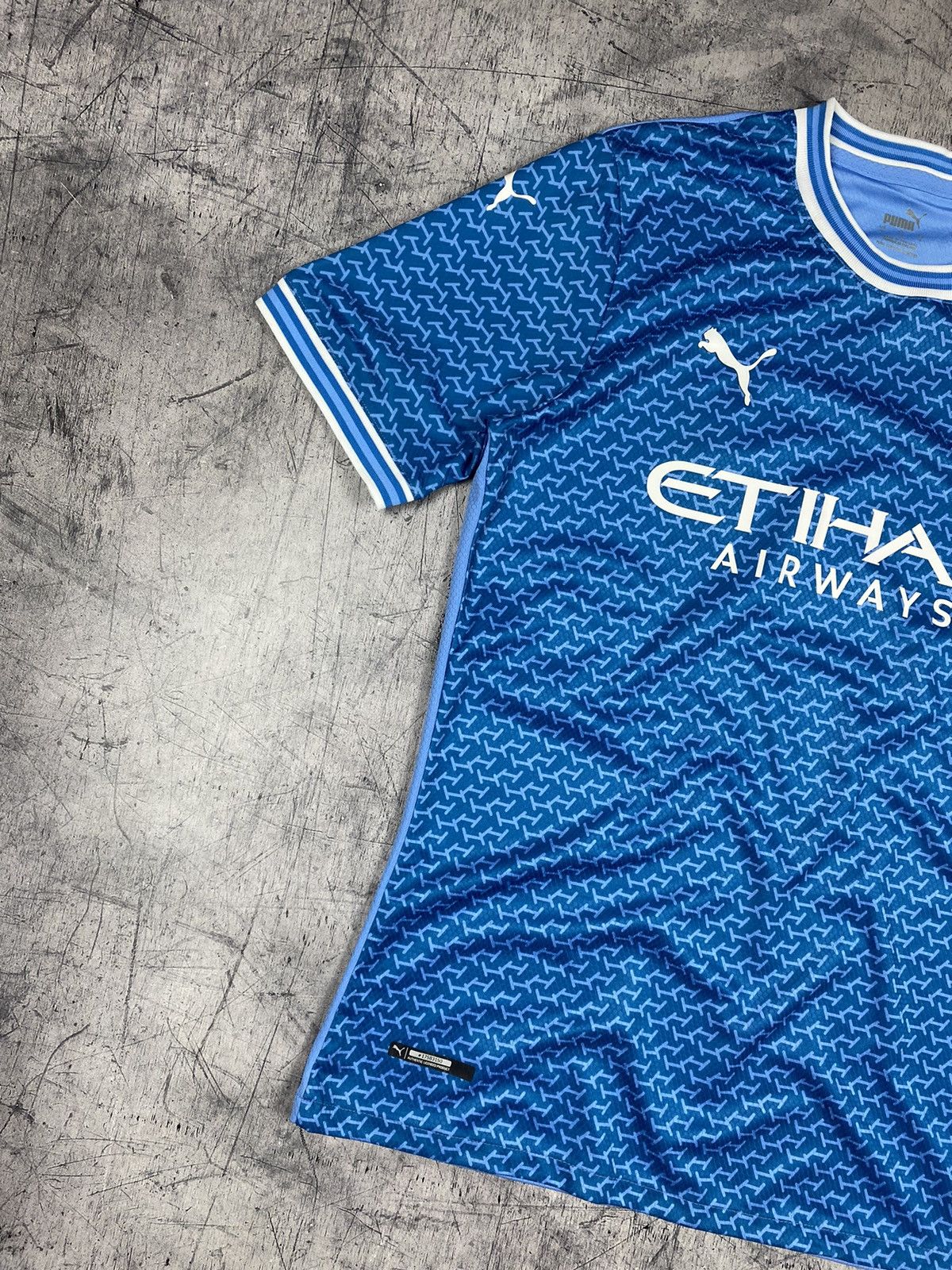 Puma Puma Manchester City Foden 47 Soccer Jersey Size US L / EU 52-54 / 3 - 4 Thumbnail
