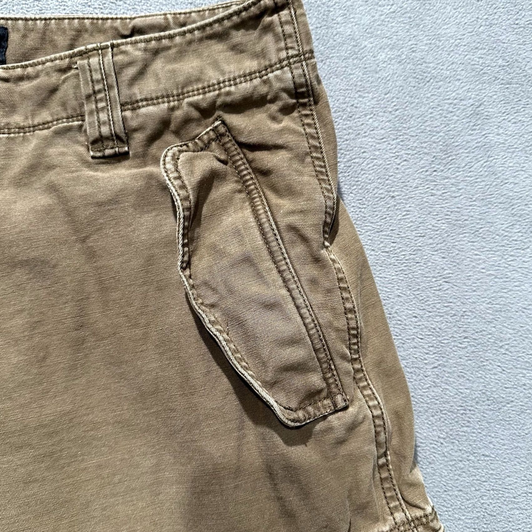 Old Navy Old Navy Cargo Shorts Mens 34 Brown Utility Twill Military Outdoor GUC Size US 34 / EU 50 - 5 Thumbnail