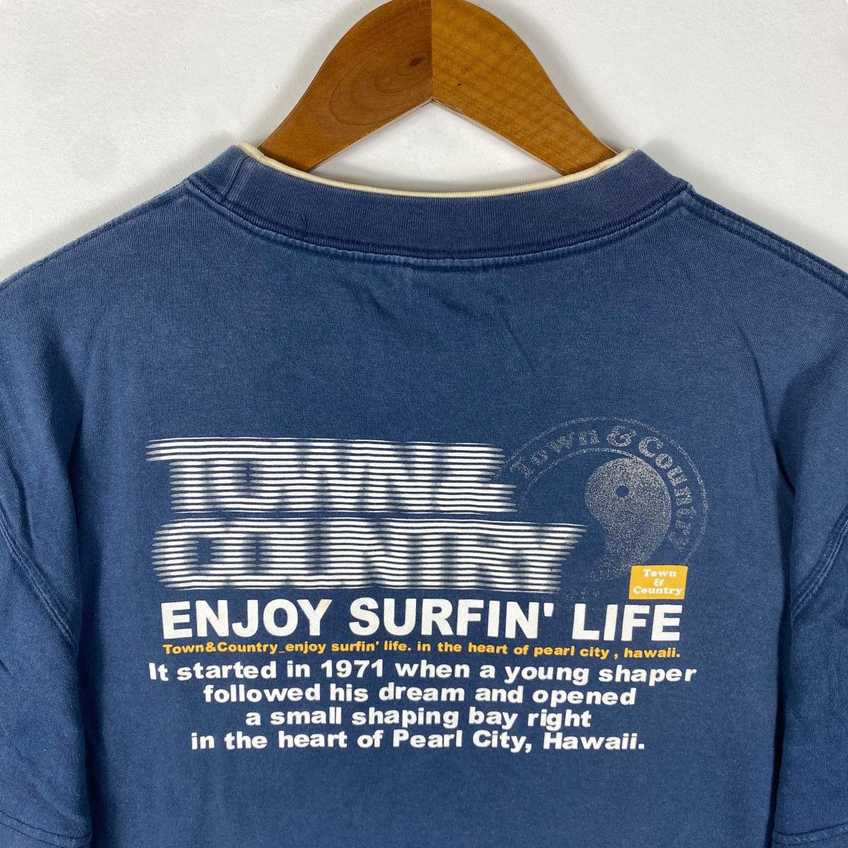 Vintage Vintage TOWN & COUNTRY Enjoy Surfin' Life Double Layered Tee Size US M / EU 48-50 / 2 - 2 Thumbnail