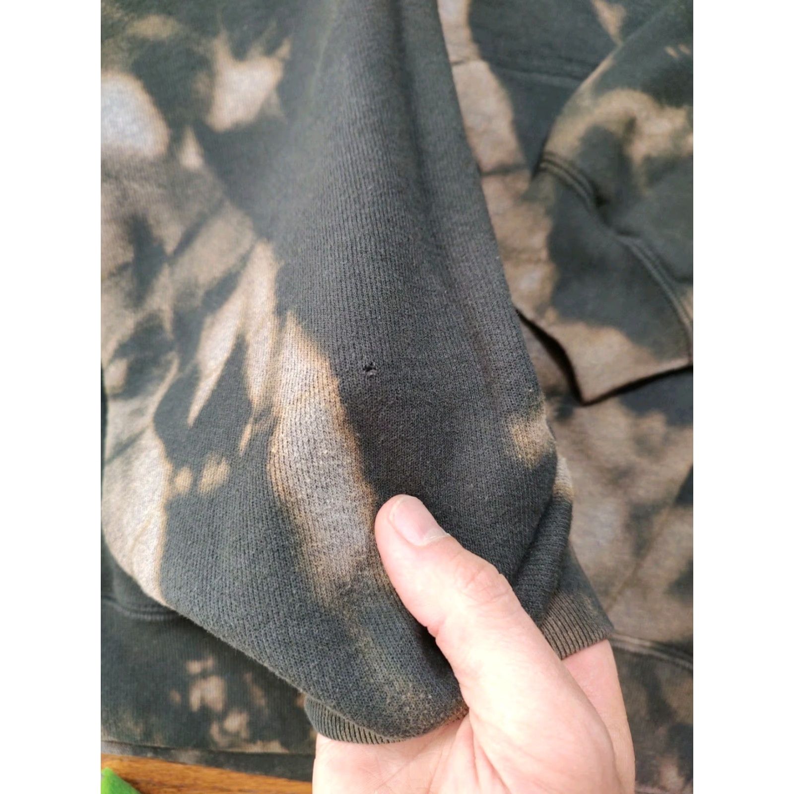 Carhartt Carhartt Hoodie Unisex Adults M Black Tie Dye 90s College Outdoor Pullover Sweatshirt Knit Cotton Blend Size US M / EU 48-50 / 2 - 4 Thumbnail