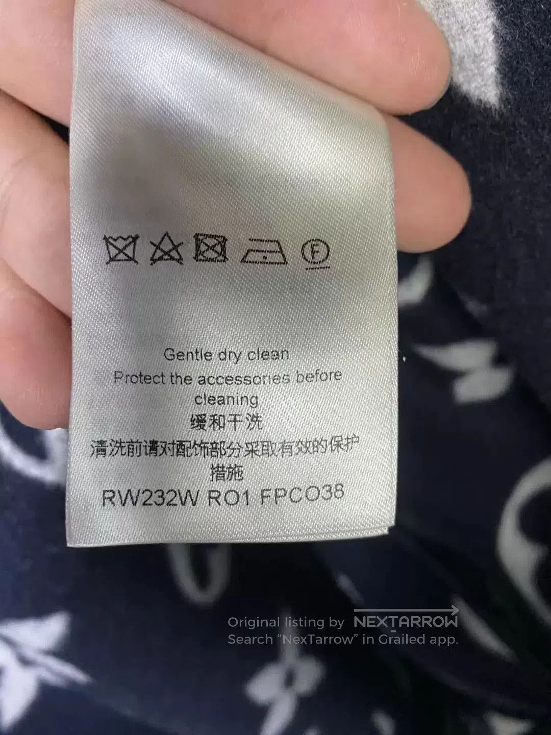 Louis Vuitton Louis Vuitton Double-Breasted Hooded Coat. Size S / US 4 / IT 40 - 5 Thumbnail