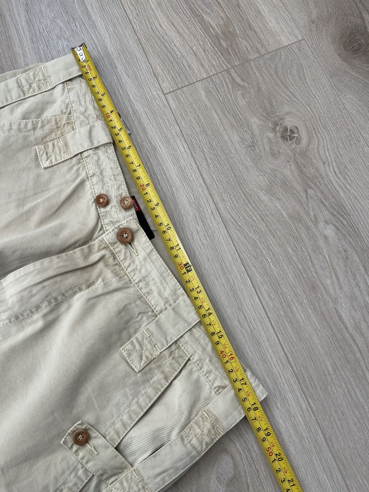 Diesel 🔥Vintage Diesel cargo shorts size 33 beige Size US 33 - 9 Thumbnail