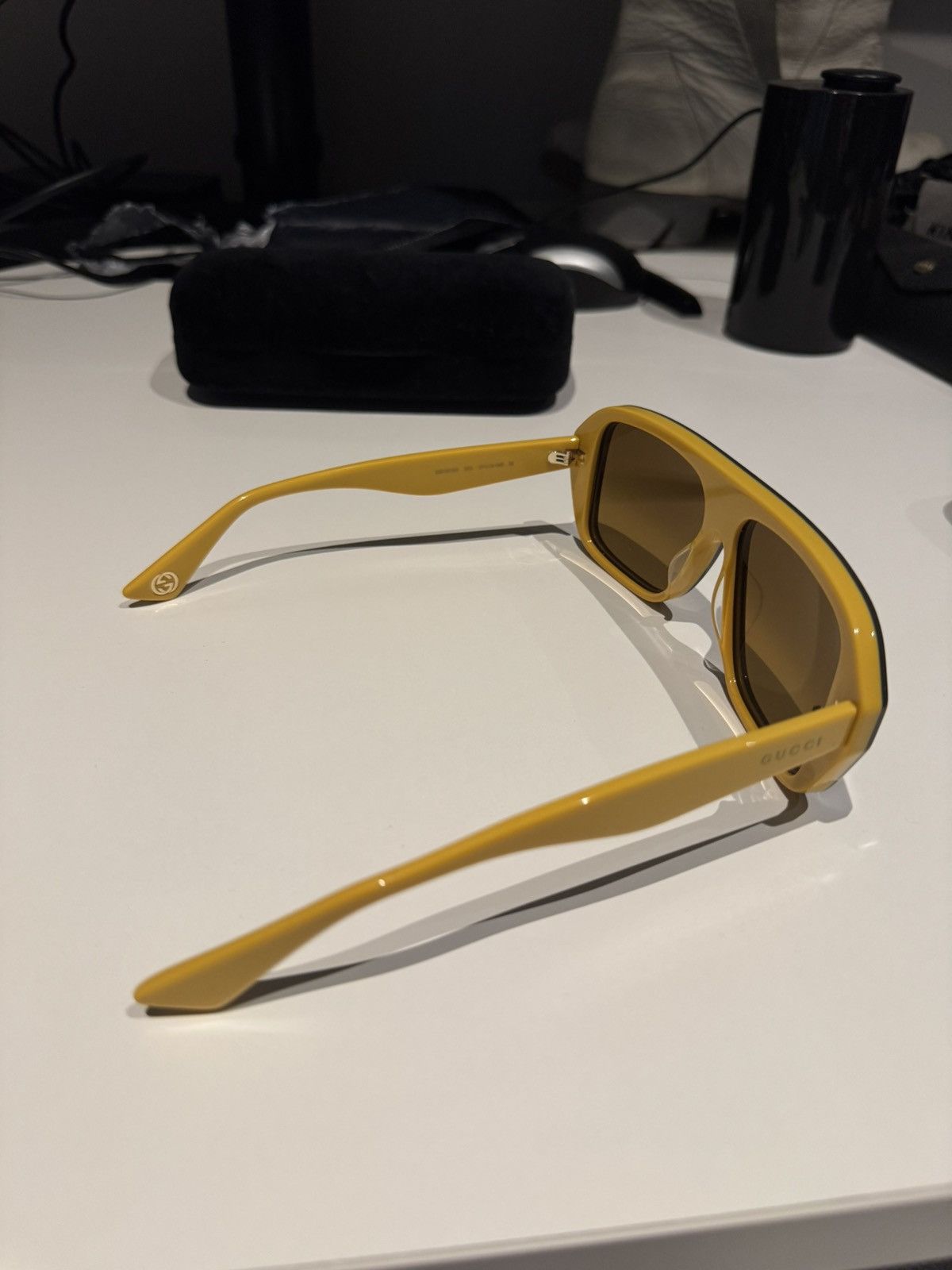 Gucci Cool yellow and grey gucci sunglasses Size ONE SIZE - 4 Thumbnail