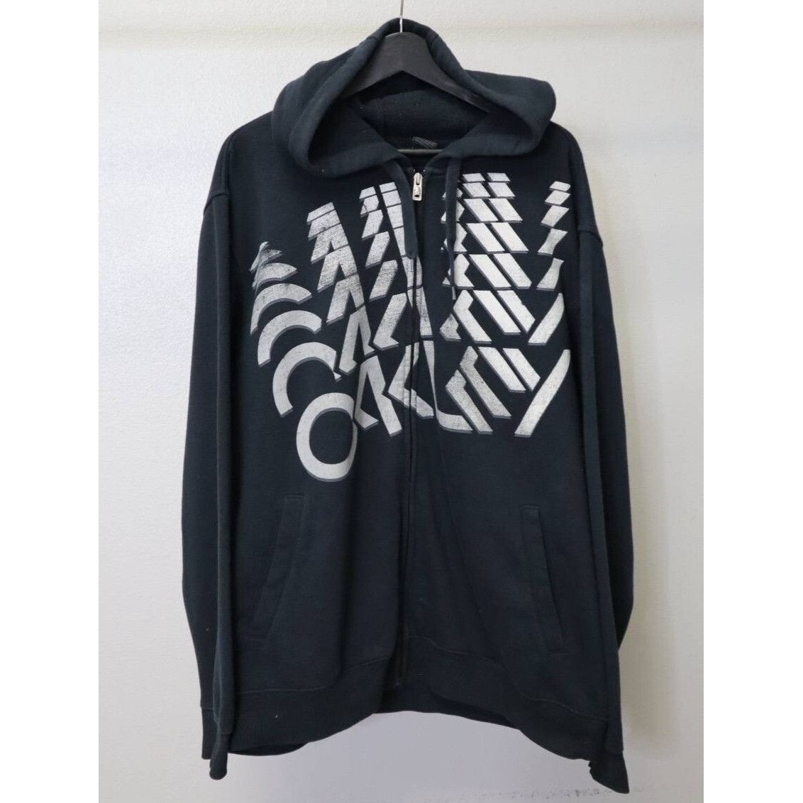 Oakley Vintage Y2K Oakley Full Zip Hoodie Black Size L Malaysia Size US L / EU 52-54 / 3 - 5 Thumbnail