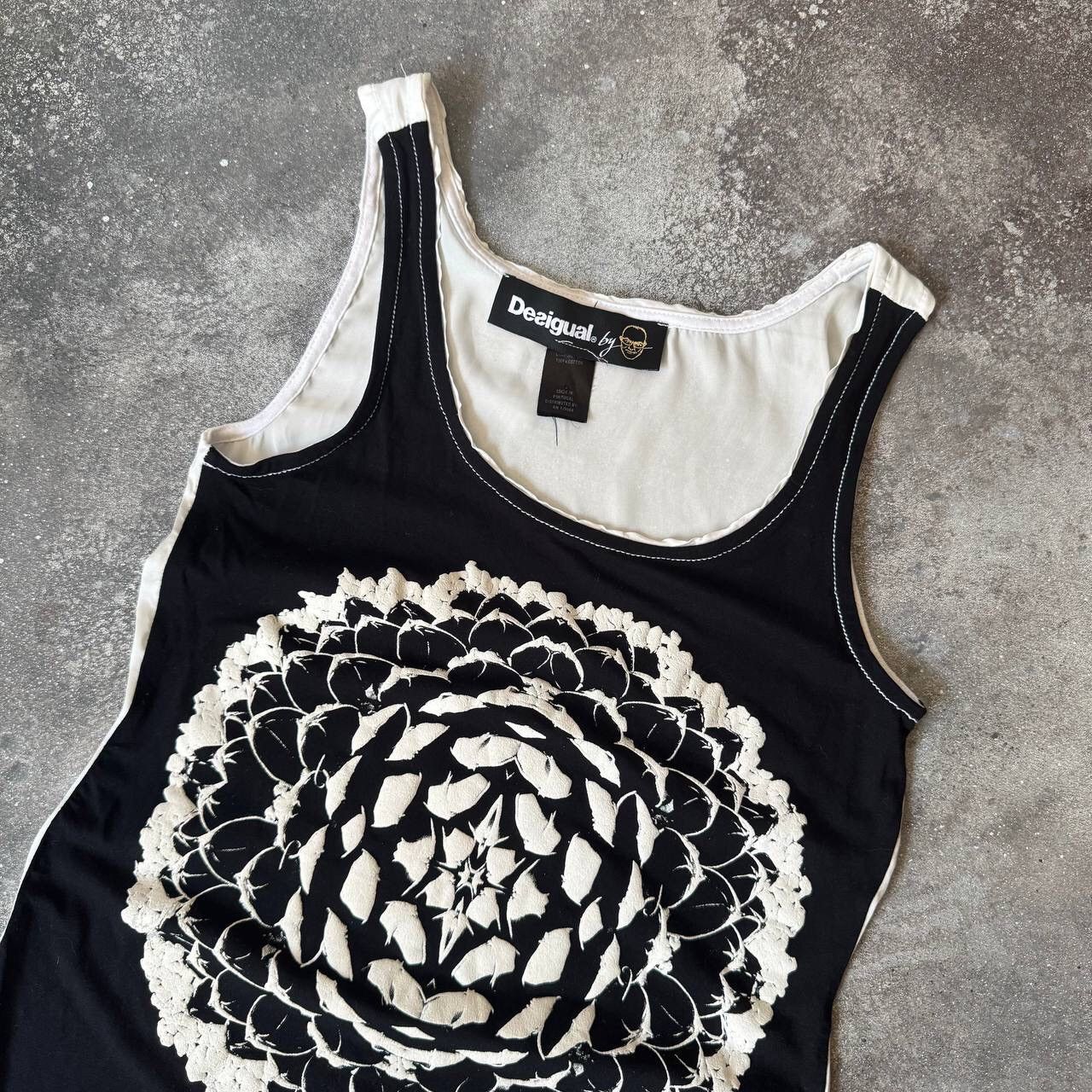 20471120 × Desigual × Japanese Brand Desigual Vintage Sexy Gothic Tank Top Size M / US 6-8 / IT 42-44 - 2 Thumbnail