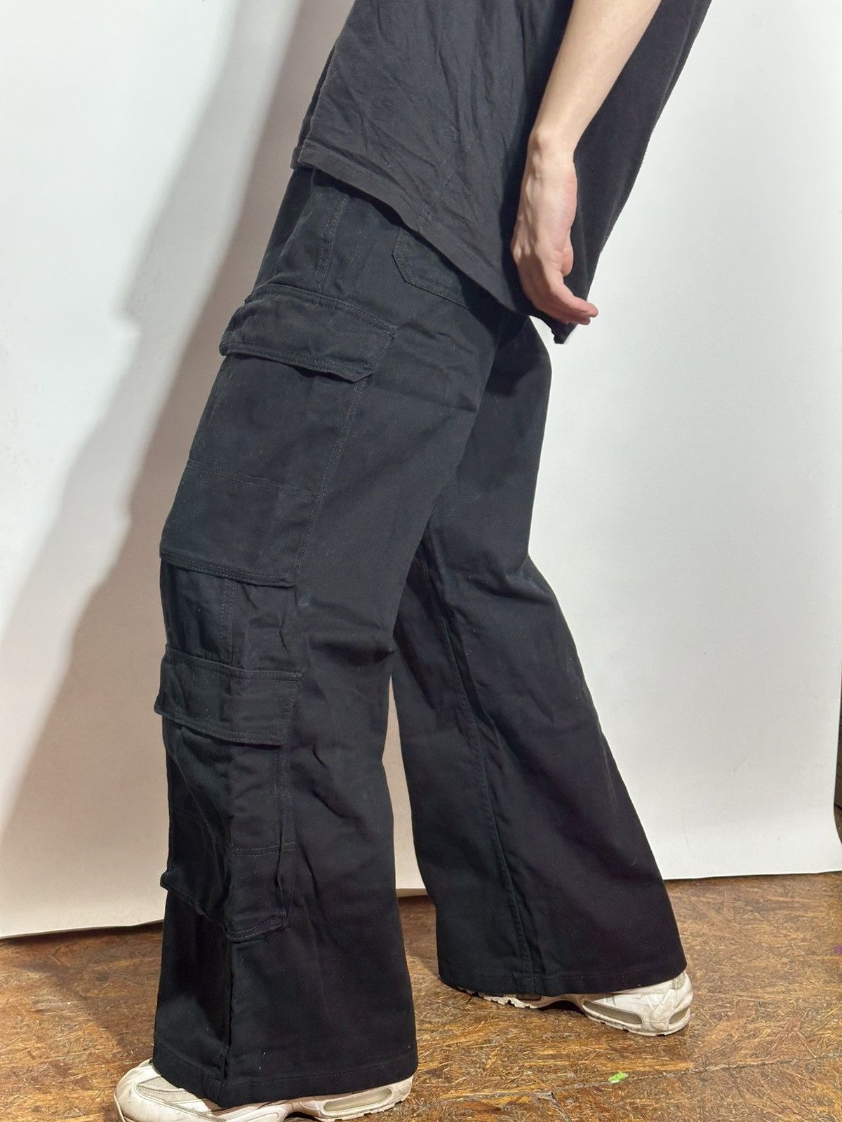 Japanese Brand Black Baggy Multi-Pocket Cargo Pants Size US 32 / EU 48 - 1 Thumbnail