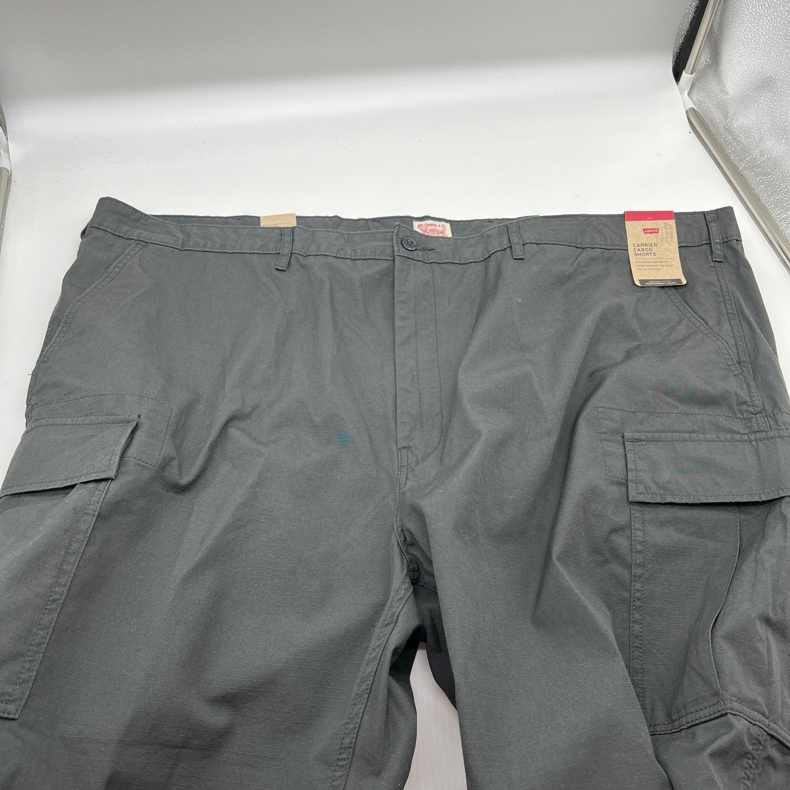 Levi's Levi's Men's Carrier Cargo Shorts Black Color Size 52 Size US 36 / EU 52 - 3 Thumbnail