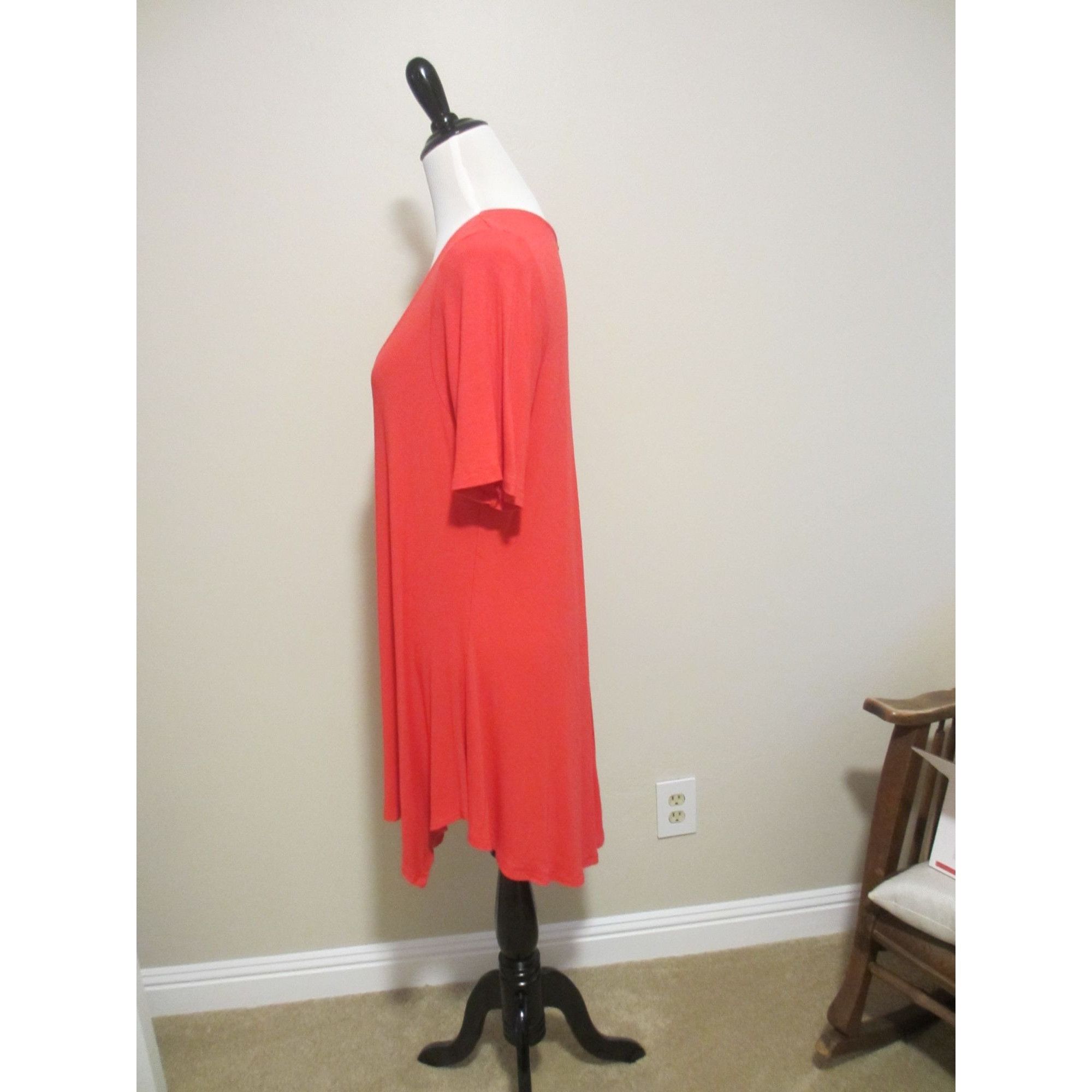 Other Cable & Gauge Red Asymmetrical Hem Tunic Top For Women 2X Size XXL / US 16-18 / IT 52-54 - 4 Thumbnail