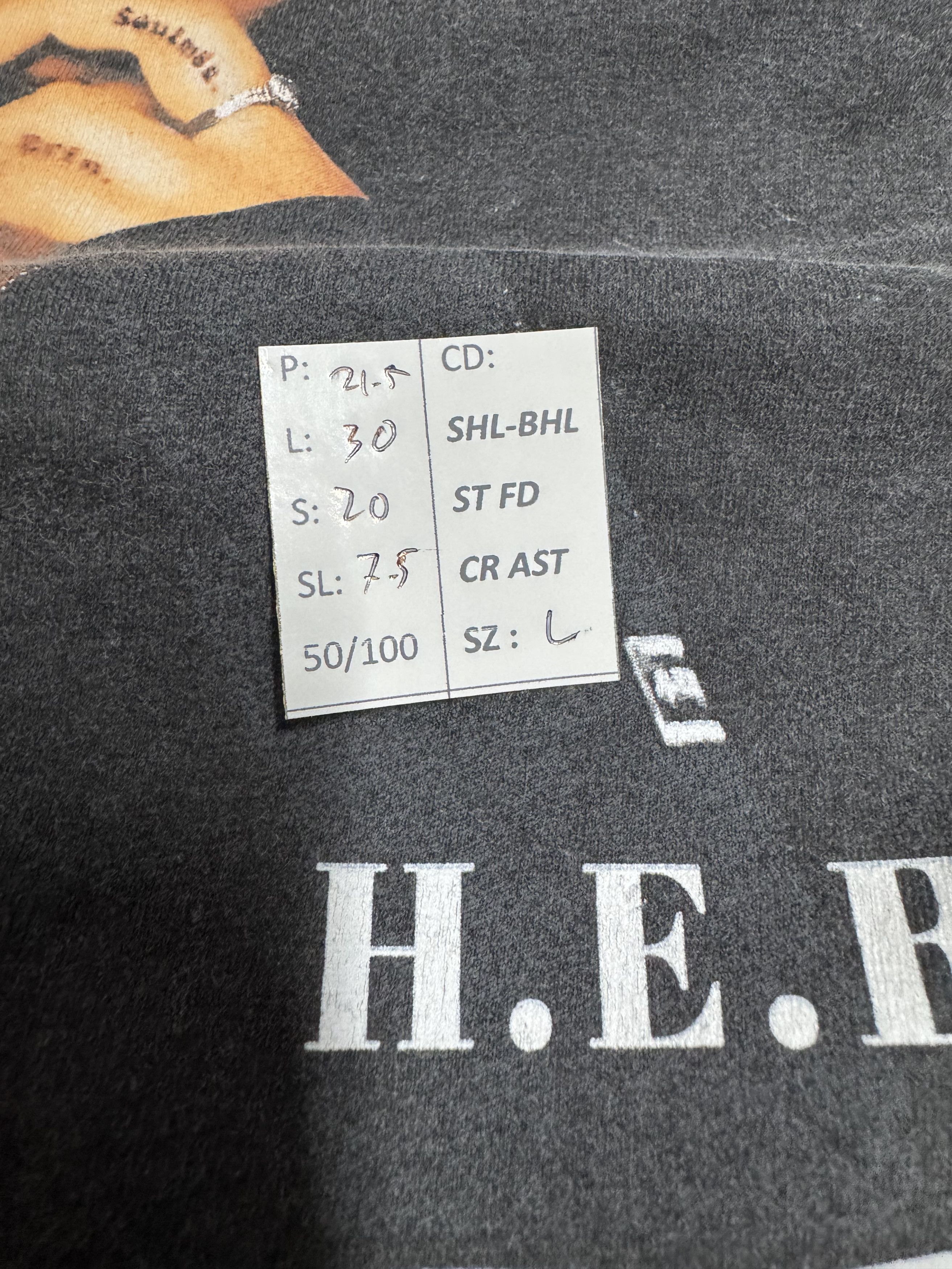 Rap Tees VINTAGE H.E.R. PORTRAIT CUTE RAP TEES tyla sza travis scott Size US L / EU 52-54 / 3 - 16 Thumbnail