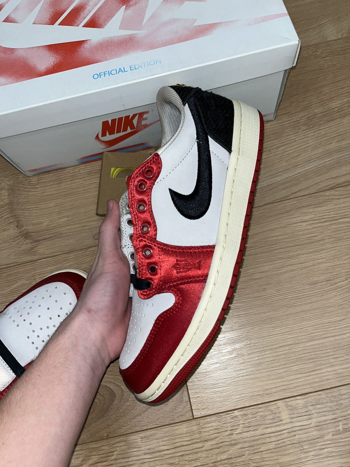 Nike Jordan 1 low og trophy room sp Size US 7.5 / EU 40-41 - 10 Thumbnail