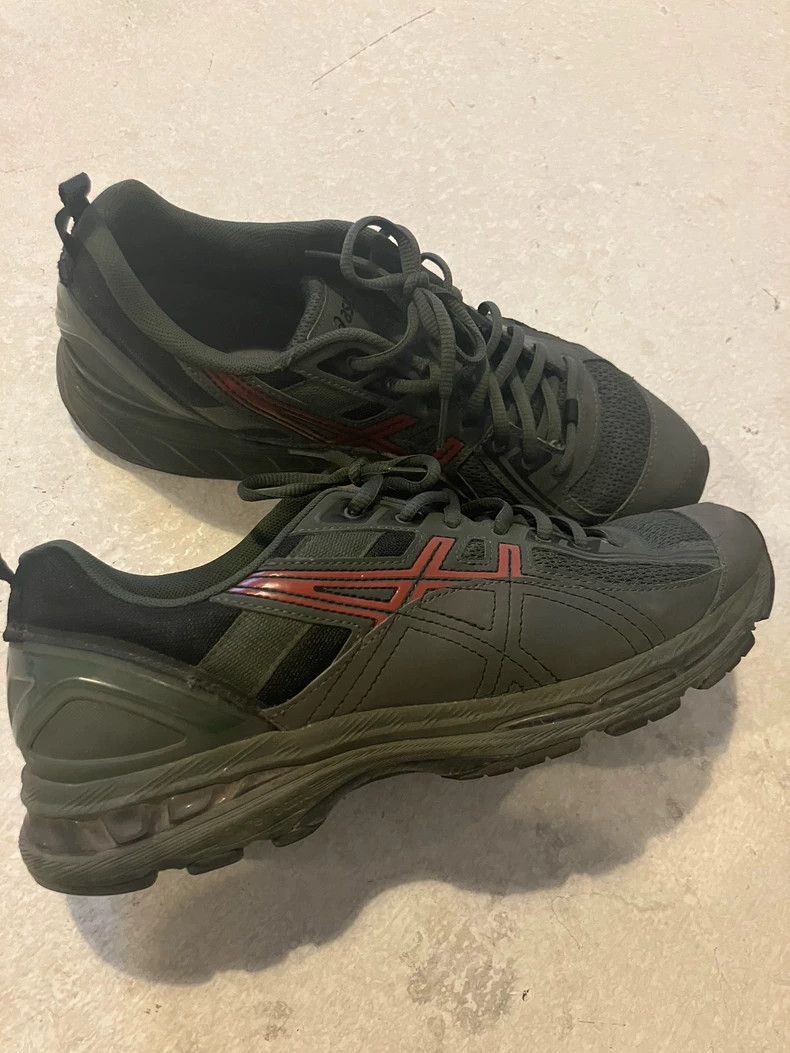 Kiko Kostadinov Kiko KostadinovJointed fabric, shock-absorbing, wear-resist Size US 11 / EU 44 - 3 Thumbnail