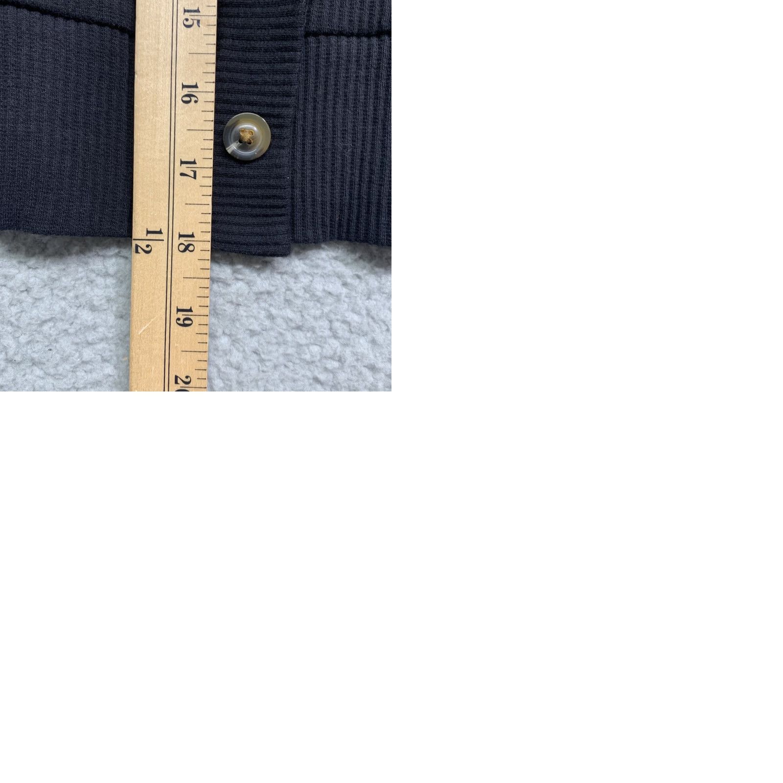 Vintage WHO WHAT WEAR Pullover Top Women XS Black V-Neck Knitted Body Blousy Sleeves NWT Pullover Shirt Womens XS Black V-Neck Cropped Puff Sleeve NWT Size XS / US 0-2 / IT 36-38 - 9 Thumbnail