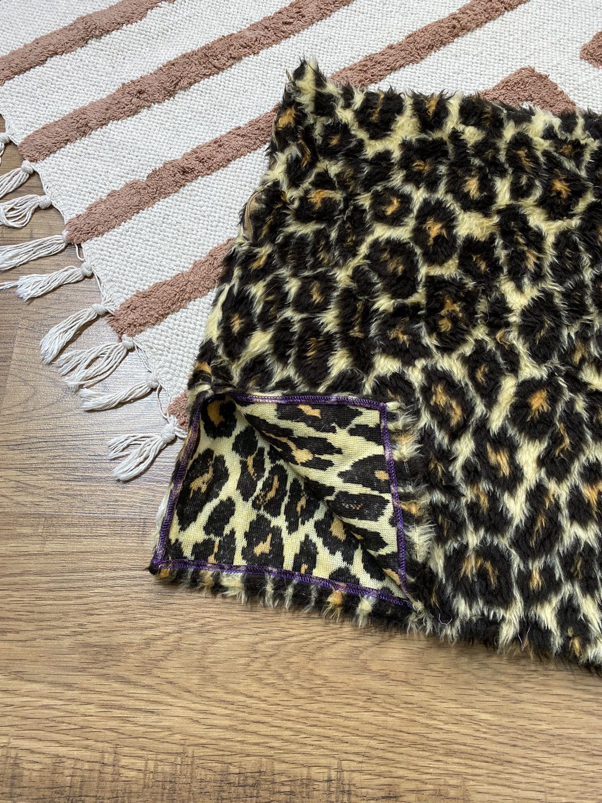 Vintage LEOPARD FLUFFY FUR MOHAIR SKIRT Size 32" / US 10 / IT 46 - 3 Thumbnail