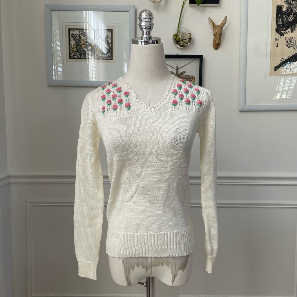 Vintage NWT NOS Vintage 70s Georgie Porgie Knit Sweater Embroidered Flowers XS Size XS / US 0-2 / IT 36-38 - 2 Thumbnail