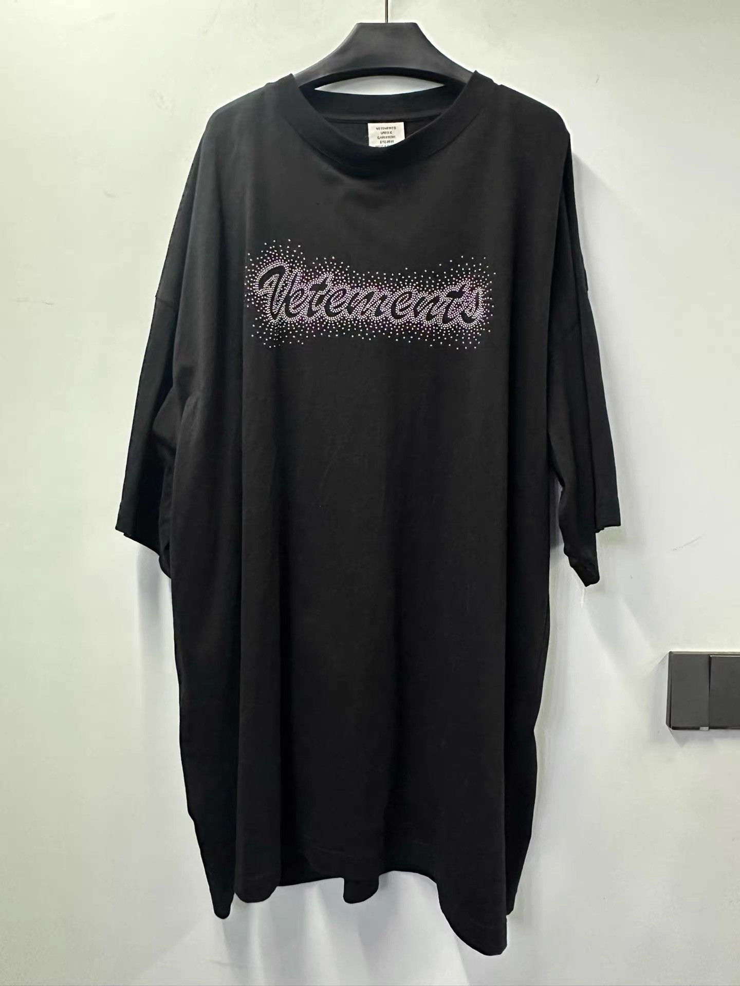 Vetements Vetements Heart Rhinestone Short Sleeve Tee. | Grailed