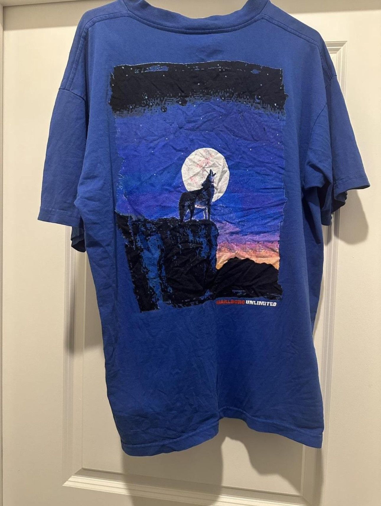 Marlboro Vintage 90s Blue Marlboro Wolf Graphic tee Size US XL / EU 56 / 4 - 2 Thumbnail