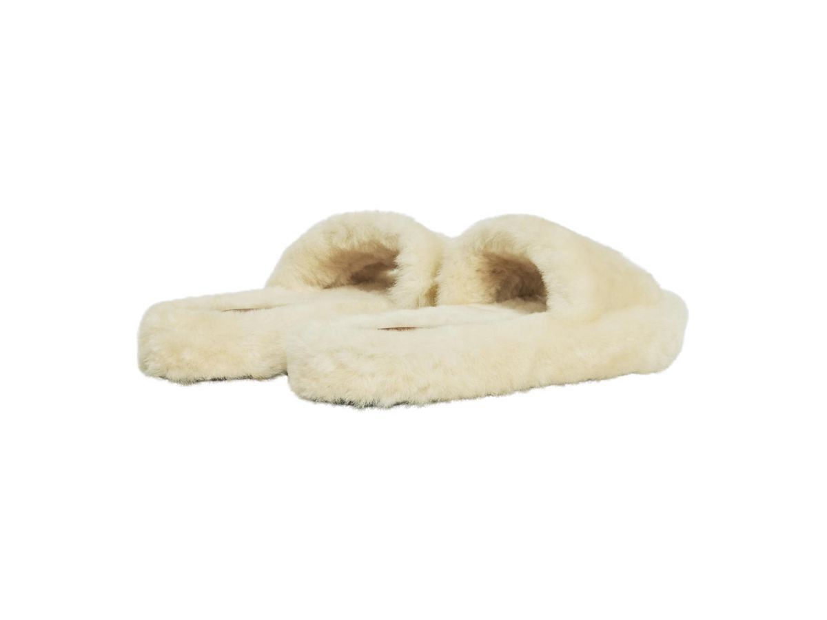 Celine o1bcso1str0925 358053563C Furry Slides in Beige Size US 6 / IT 36 - 3 Thumbnail