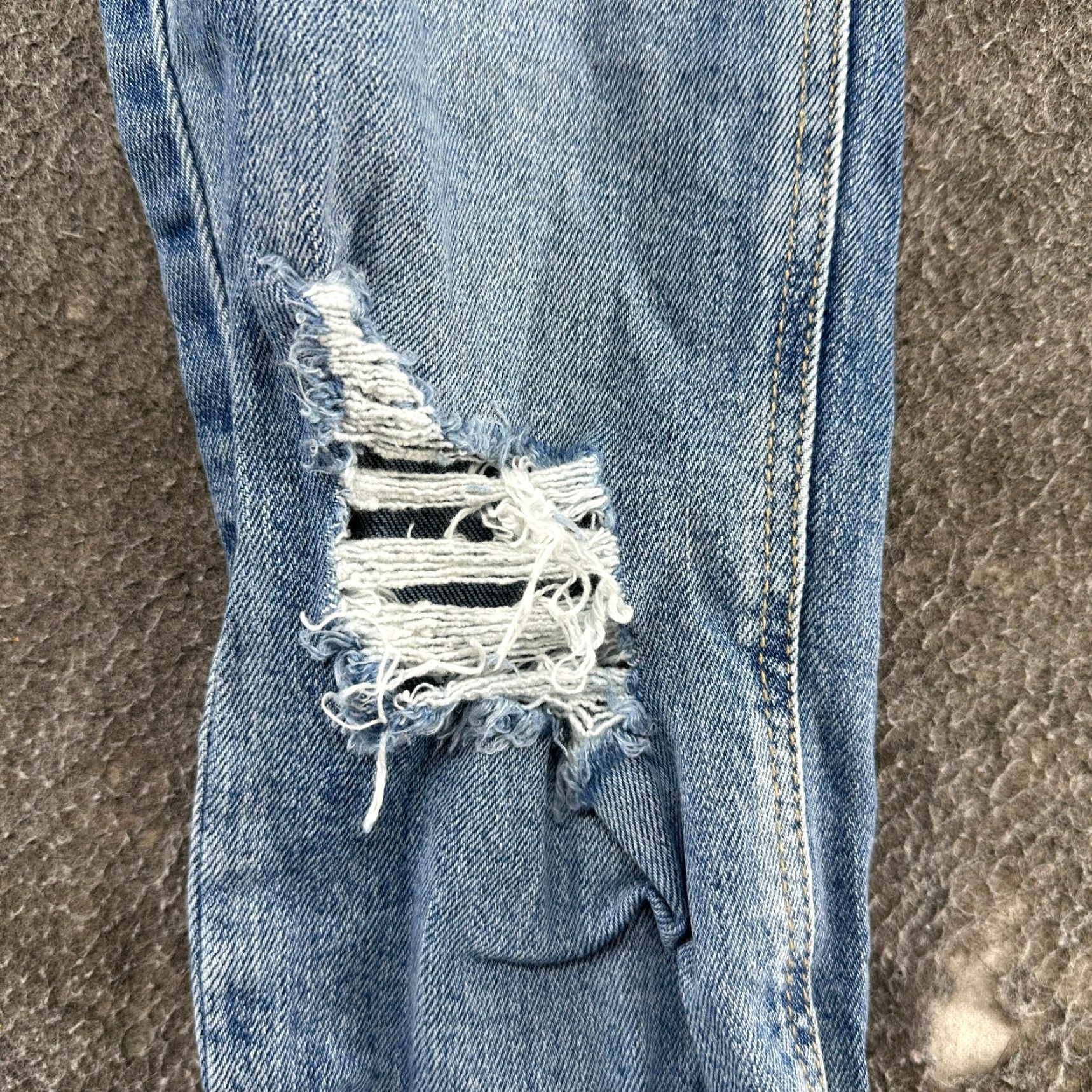 Old Navy Old Navy Overall Women 2 Blue Bib Skinny Stretch Denim Cotton Distressed Size 26" / US 2 / IT 38 - 3 Thumbnail