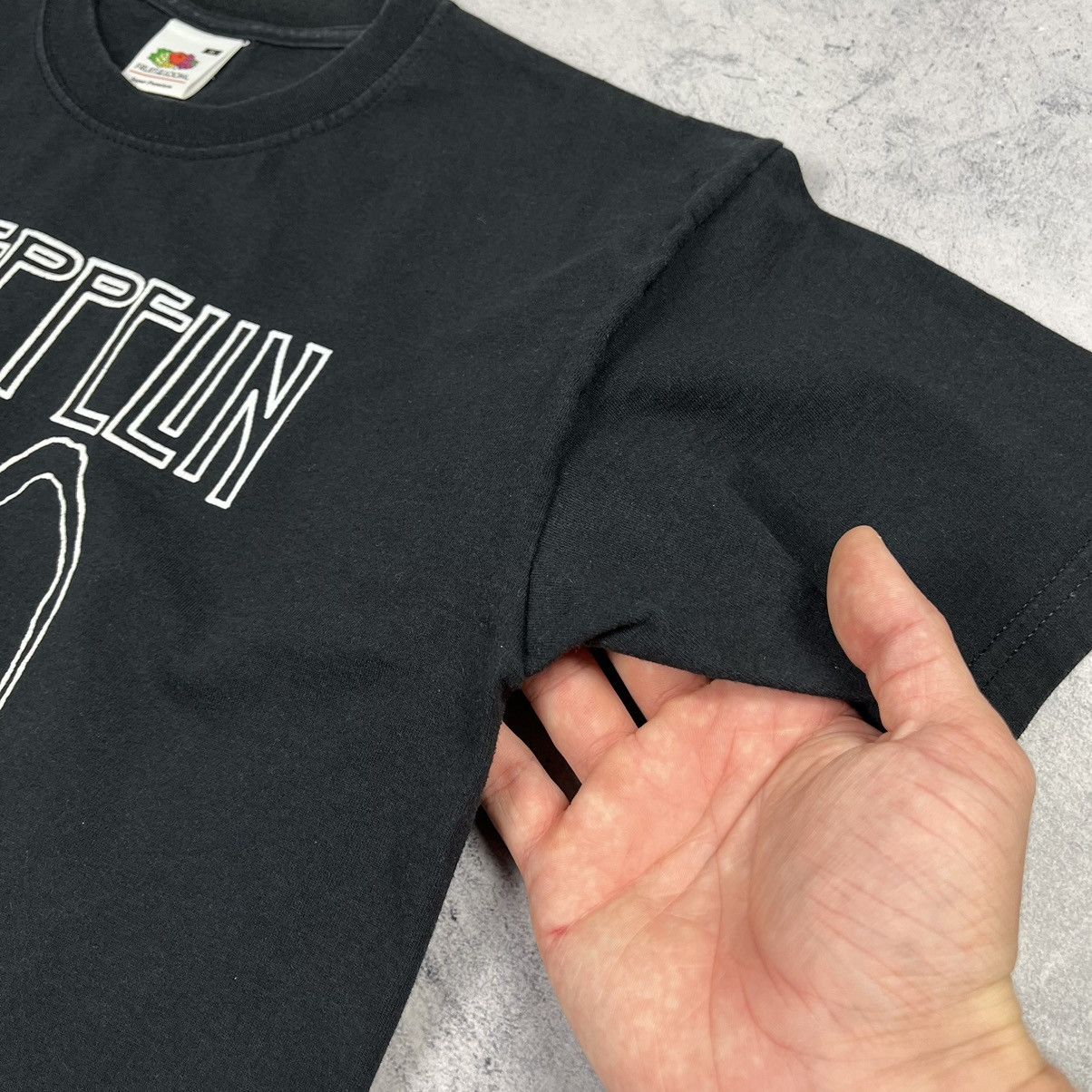 Band Tees Vintage Led Zeppelin USA tour y2k rock band tee 2000 Size US S / EU 44-46 / 1 - 11 Thumbnail