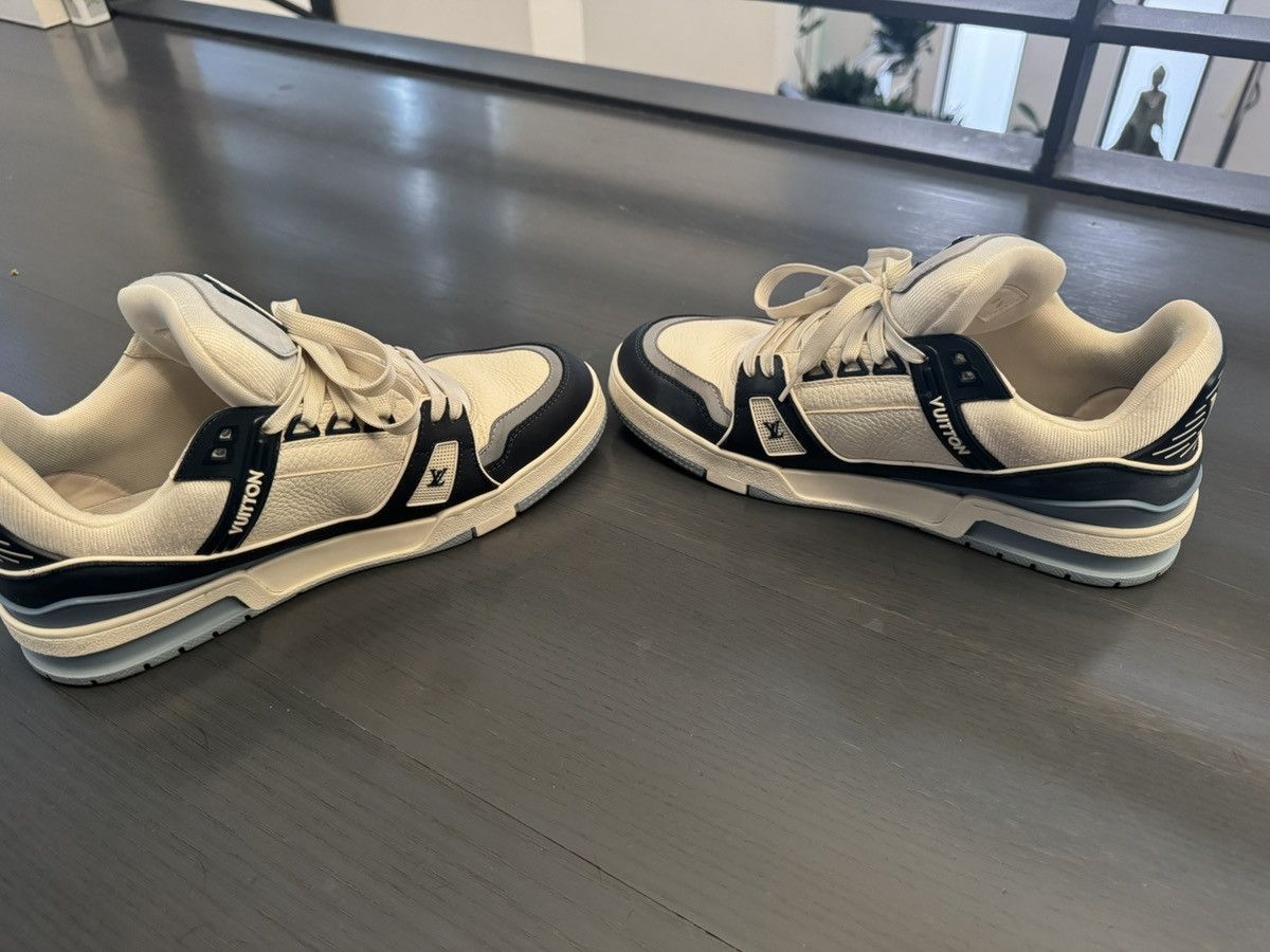 Louis Vuitton LV Trainer Sneaker White/Bleu Size US 8.5 / EU 41-42 - 3 Thumbnail