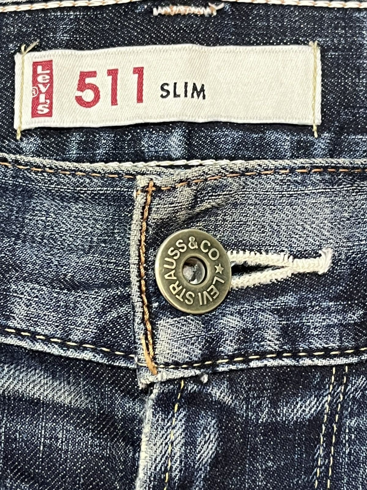 Levi's Vintage Clothing Vintage Levi’s 511 Slim Buckle Belt Whiskers Denim Size US 34 / EU 50 - 7 Thumbnail