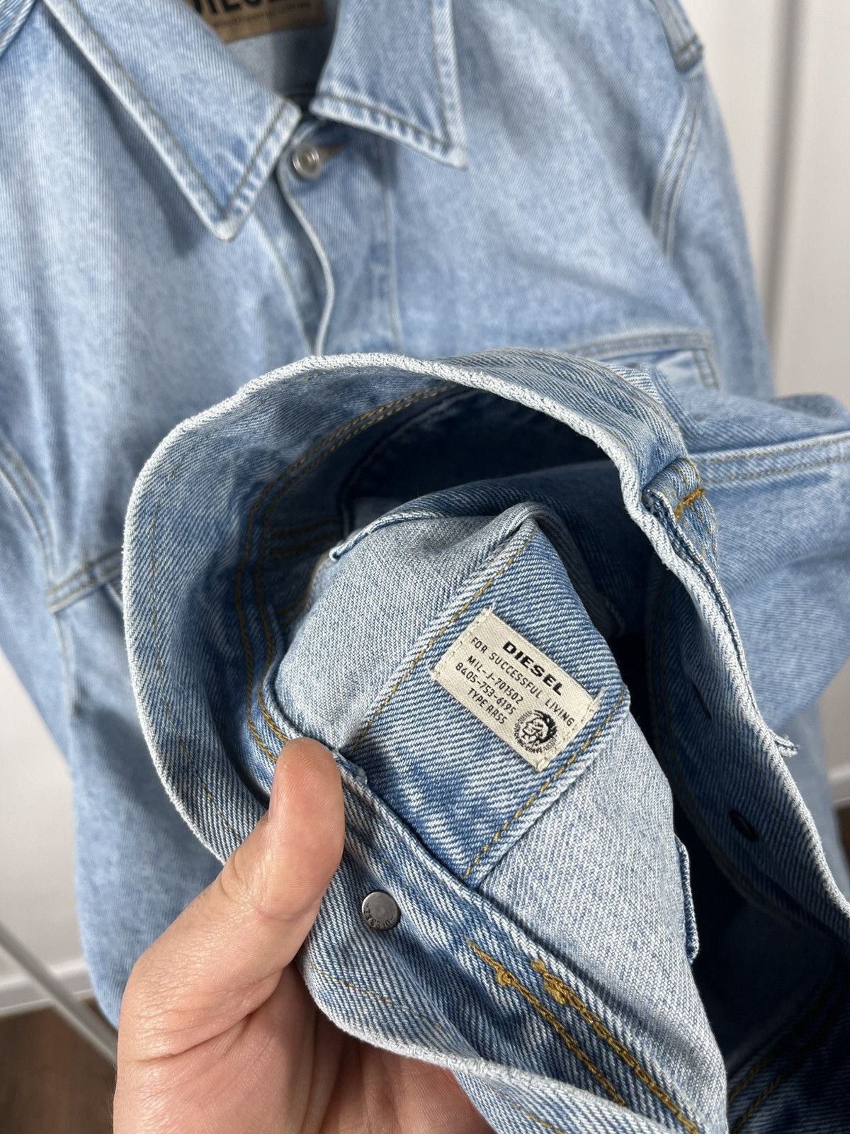Diesel Diesel light blue denim trucker jacket size L classic fit Size US L / EU 52-54 / 3 - 10 Thumbnail