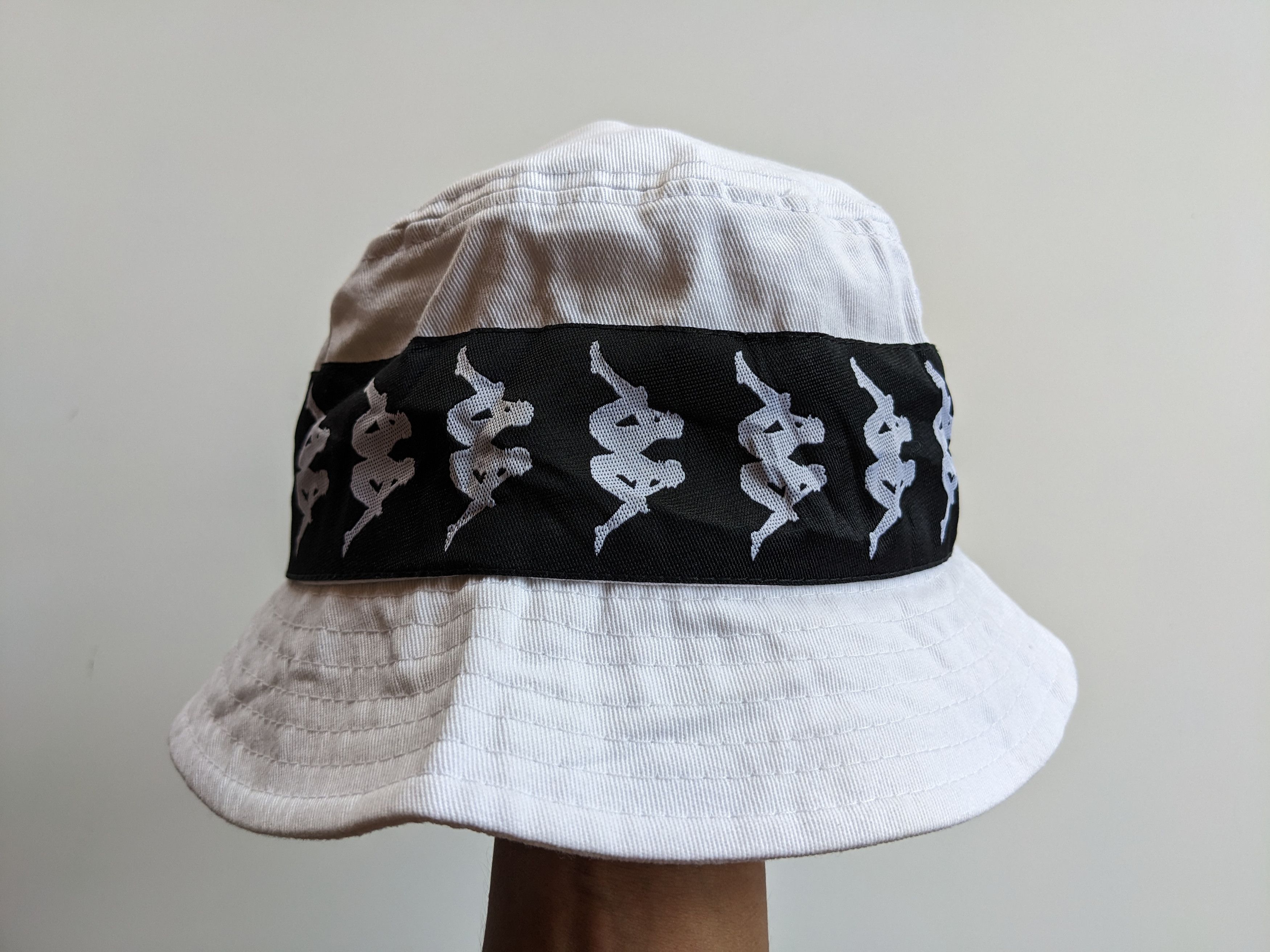 Kappa sidetape holligan bucket hat